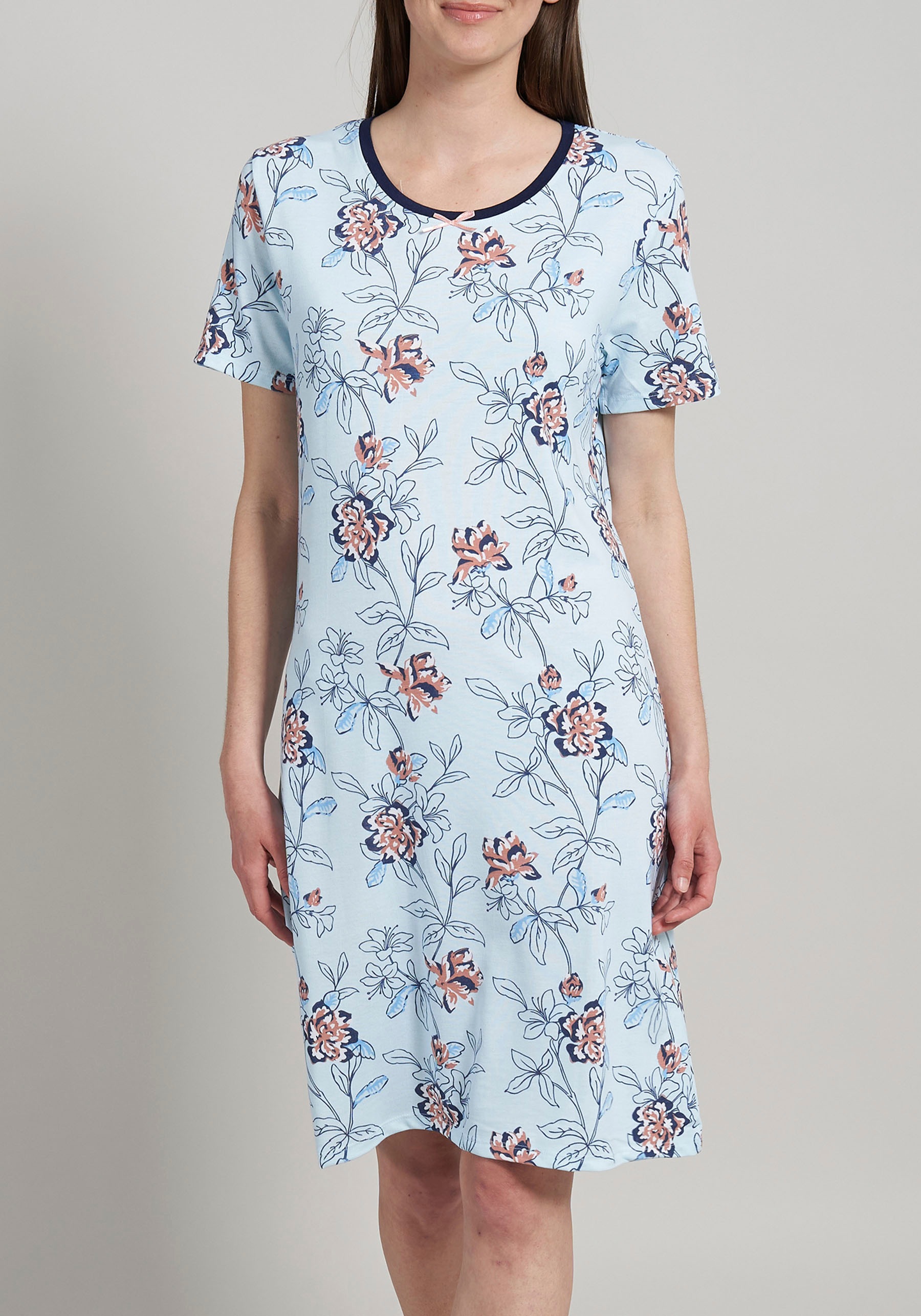 GÖTZBURG Nachthemd, mit wunderschönem, floralem Print für stylische Nächte