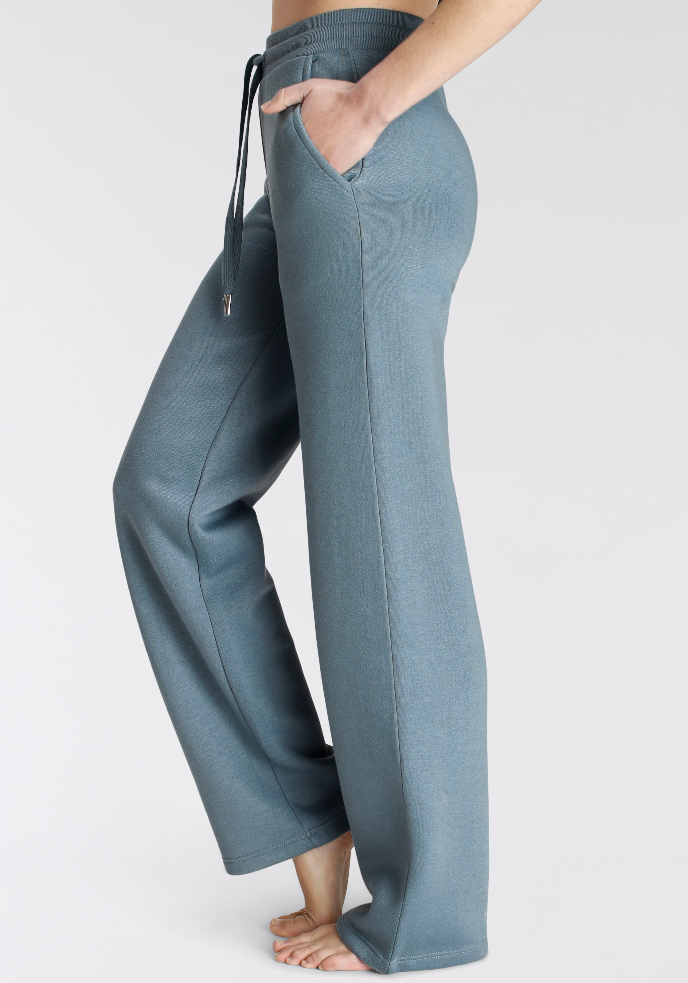 Vivance Relaxhose »-Loungehose«, mit weitem Bein und aus ultraweicher Sweatqualität