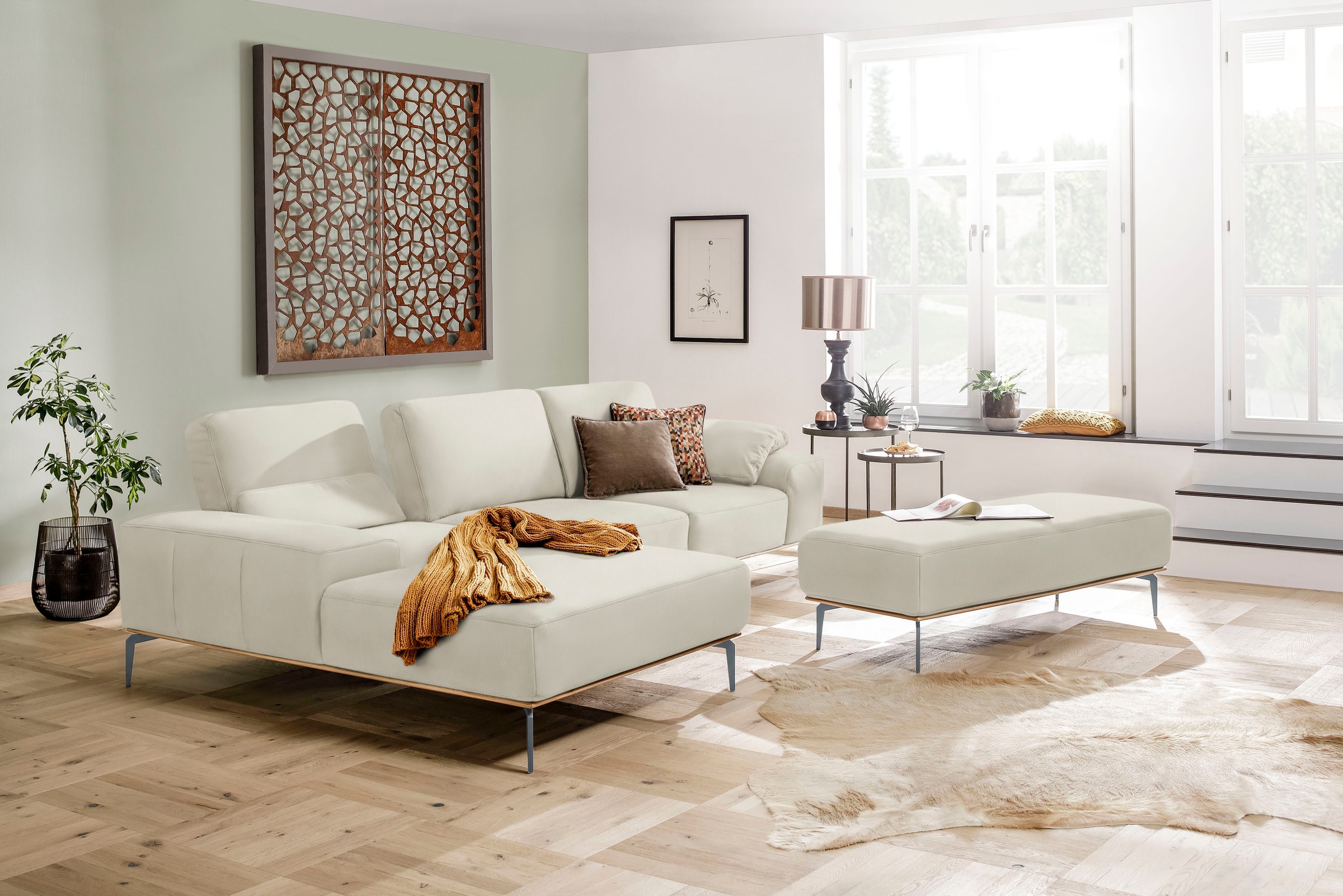 W.SCHILLIG Ecksofa »run, Designsofa mit tollem Sitzkomfort, bequem, L-Form«, mit elegantem Holzsockel, Füße in Silber matt, Breite 319 cm
