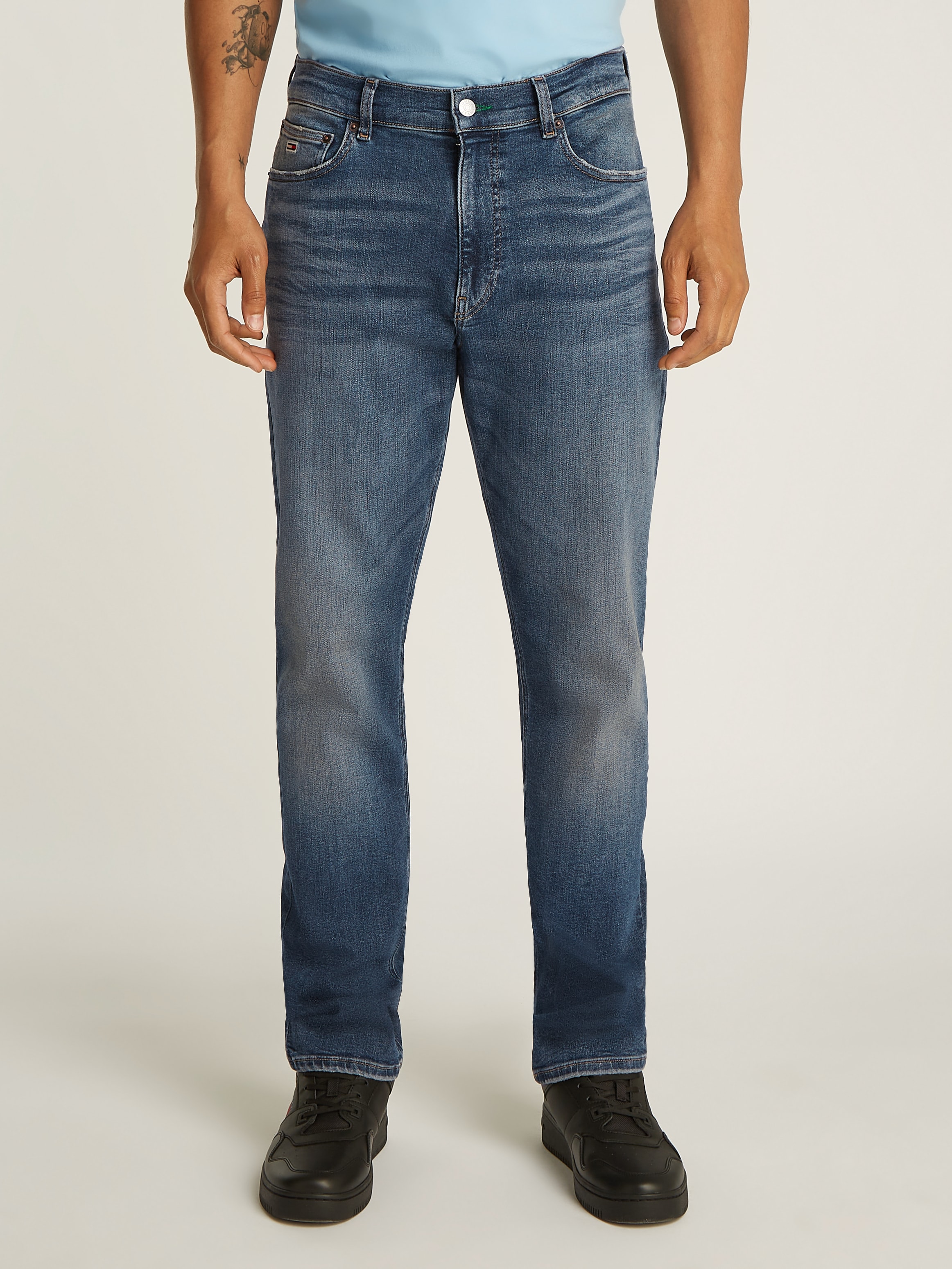 Tommy Jeans Slim-fit-Jeans »Ryan Regular Slim Straight«, Slim‑Straight‑Jeans aus hochwertigem Denim regulärer Leibhöhe