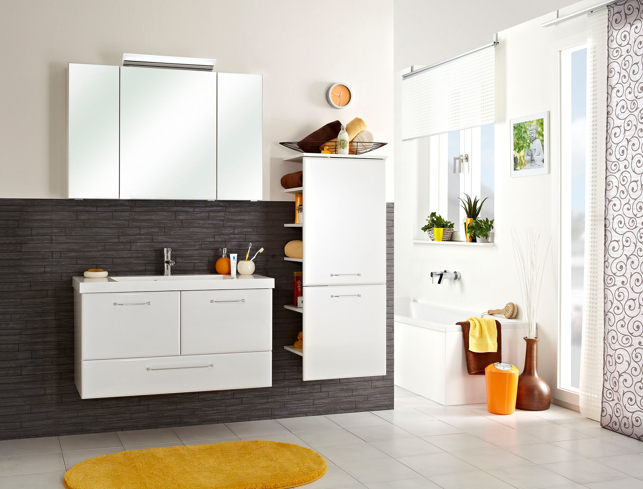 Saphir Midischrank »Quickset Badschrank 50 cm breit, 2 Türen, seitliche Ablagen«, Badezimmer-Midischrank inkl. Türdämpfer, Griffe in Chrom glänzend