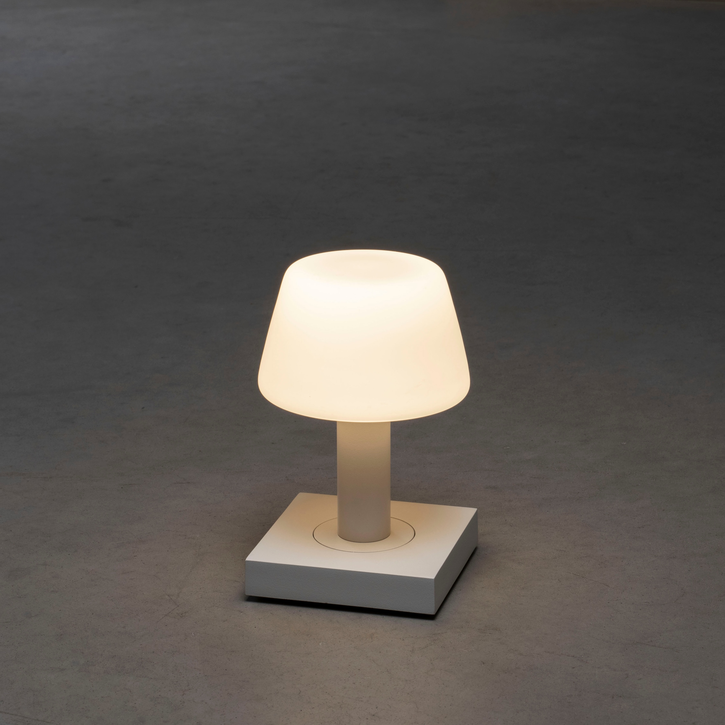 KONSTSMIDE LED Tischleuchte »Monaco«, Leuchtmittel LED-Modul | LED fest integriert, Monaco USB-Tischleuchte, 2700/3000K, dimmbar, Glas