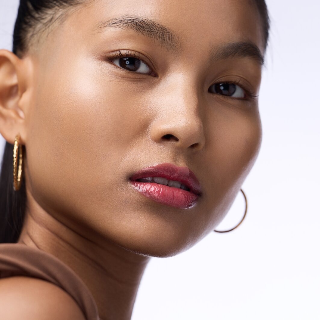 Catrice Lippenbalsam »Melt & Plump Juicy Lip Plumper« Sorgt für Glanz und Volumen, weiche Textur, kühlend durch Menthol.