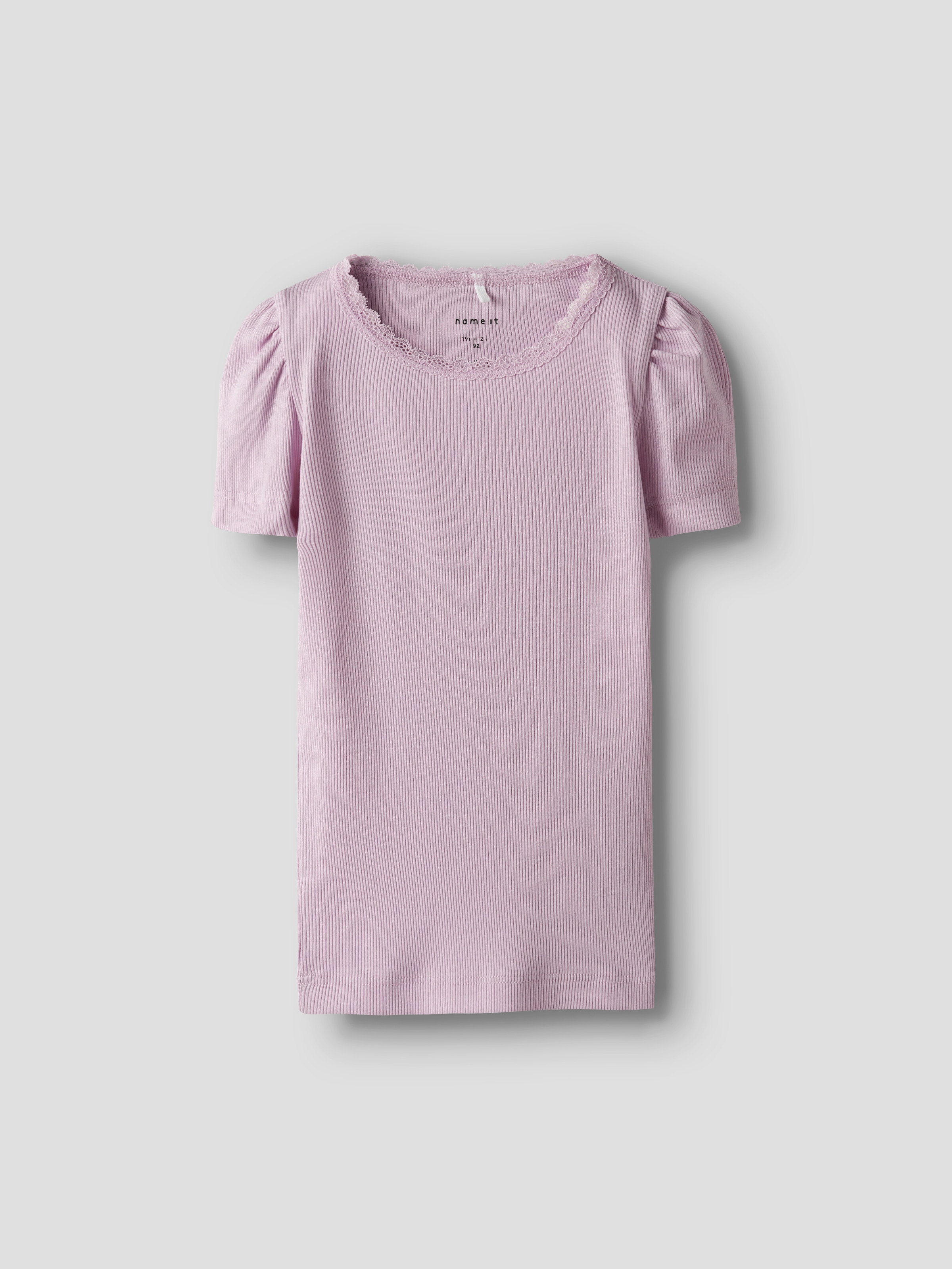 Name It Shirttop »NMFKAB TOP NOOS«, mit toller Spitzenkante am Ausschnitt
