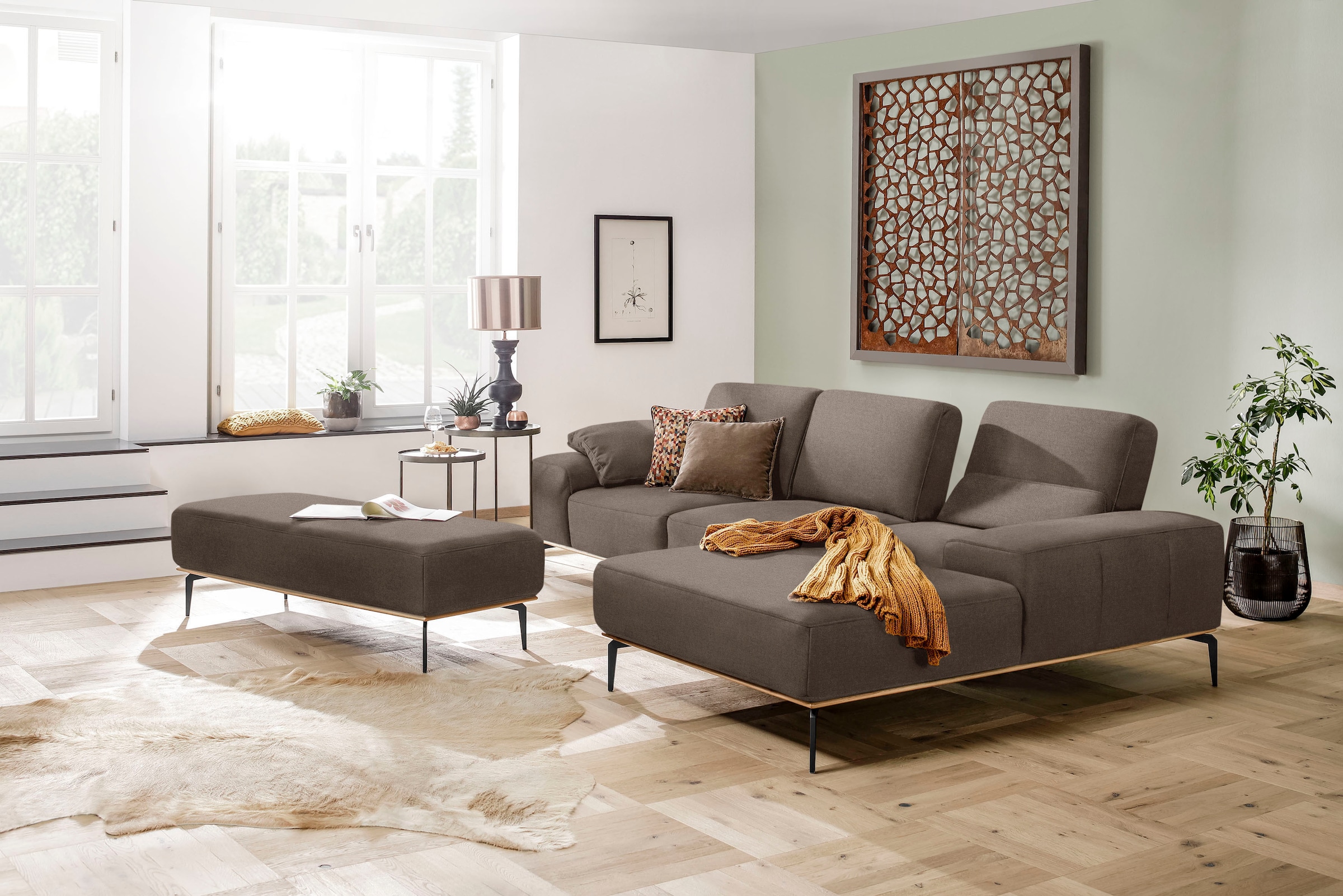 W.SCHILLIG Ecksofa »run, Designsofa mit tollem Sitzkomfort, bequem, L-Form«, mit Holzsockel, Füße in Schwarz pulverbeschichtet, Breite 299 cm