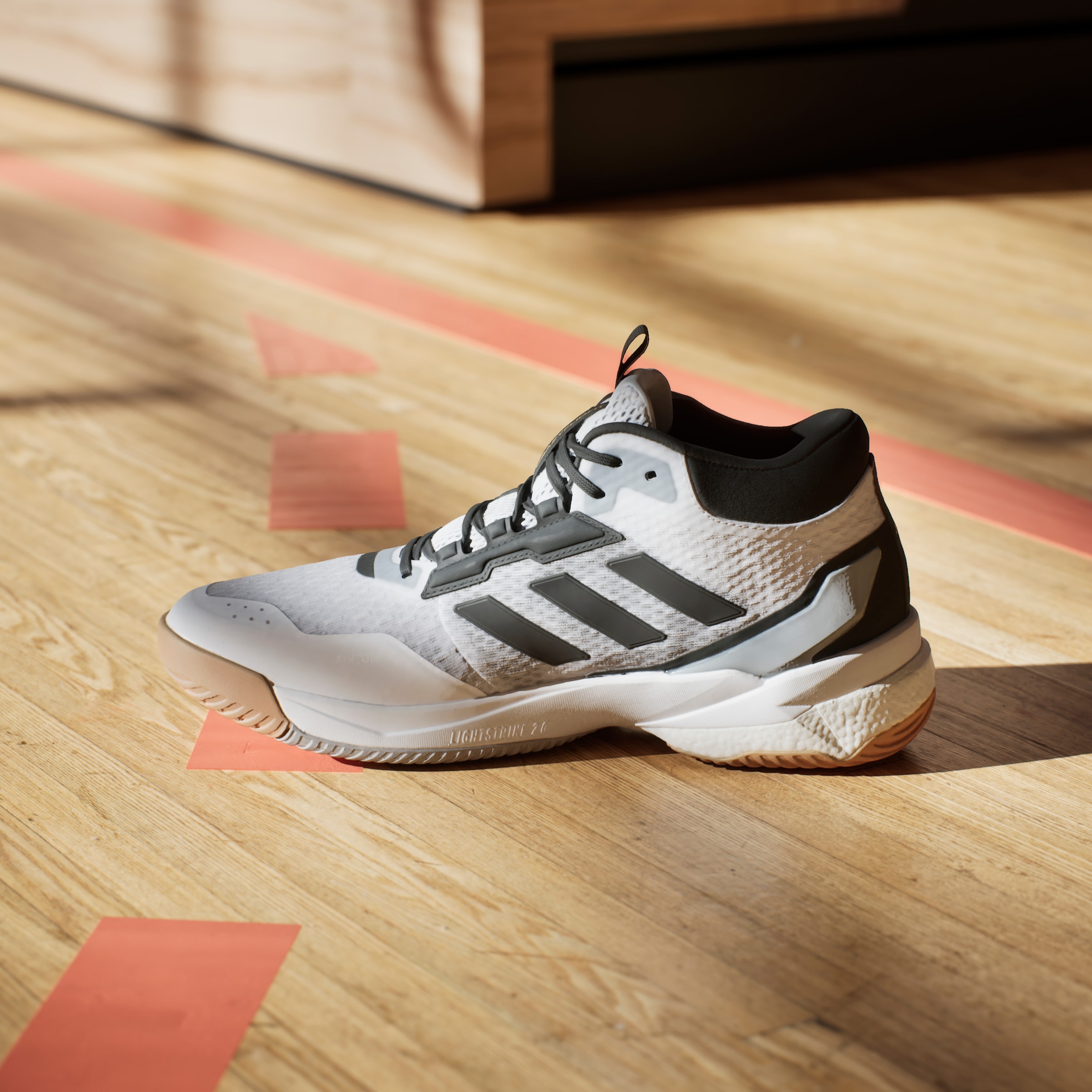 adidas Performance Indoorschuh »CRAZYFLIGHT 5 MID INDOOR«, besonders geeignet für Volleyball und Handball