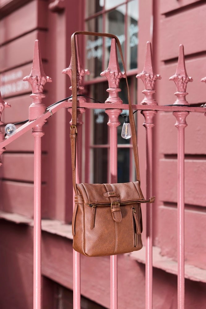 Rieker Umhängetasche Damen-Handtasche, Schultertasche, Überschlag mit Schnallenverschluss