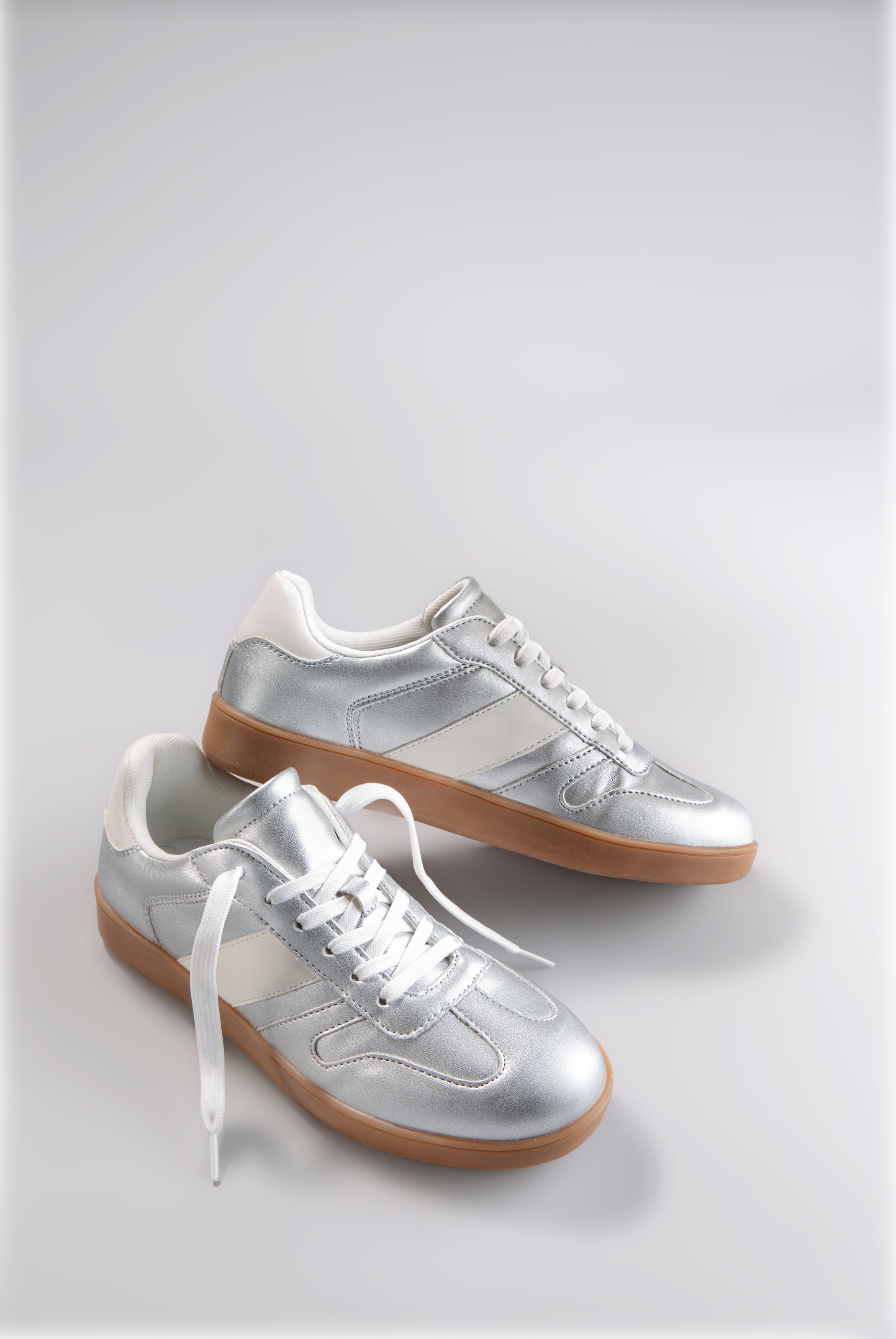 Aniston SHOES Sneaker, Retro-Sneaker, Freizeitschuh, Schnürschuh - neue KOLLEKTION