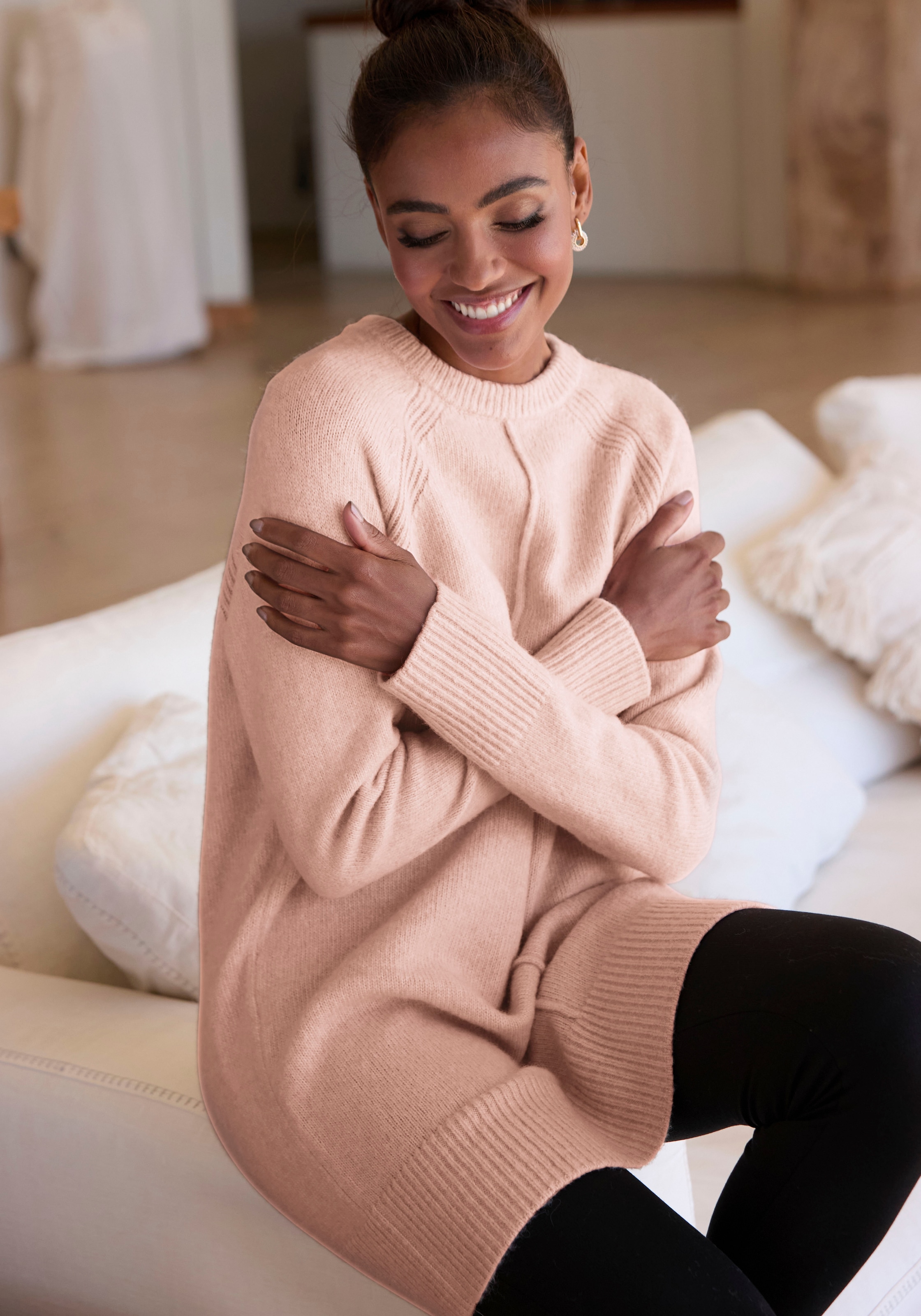 LASCANA Longpullover, in lässiger Form aus supersofter Qualität, Kuschelpulli, Pulloverkleid