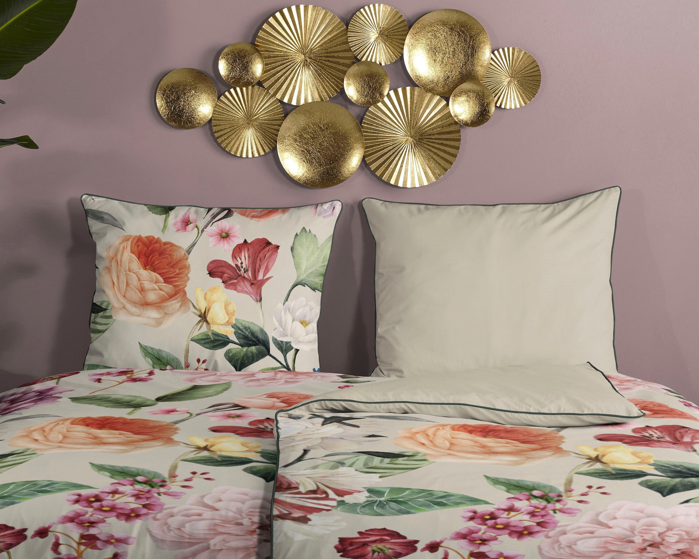 Descanso Wendebettwäsche »Fiori«, Baumwolle, Satin, 135x200, Biese, Reißverschluss, Wende, Blumen Sand