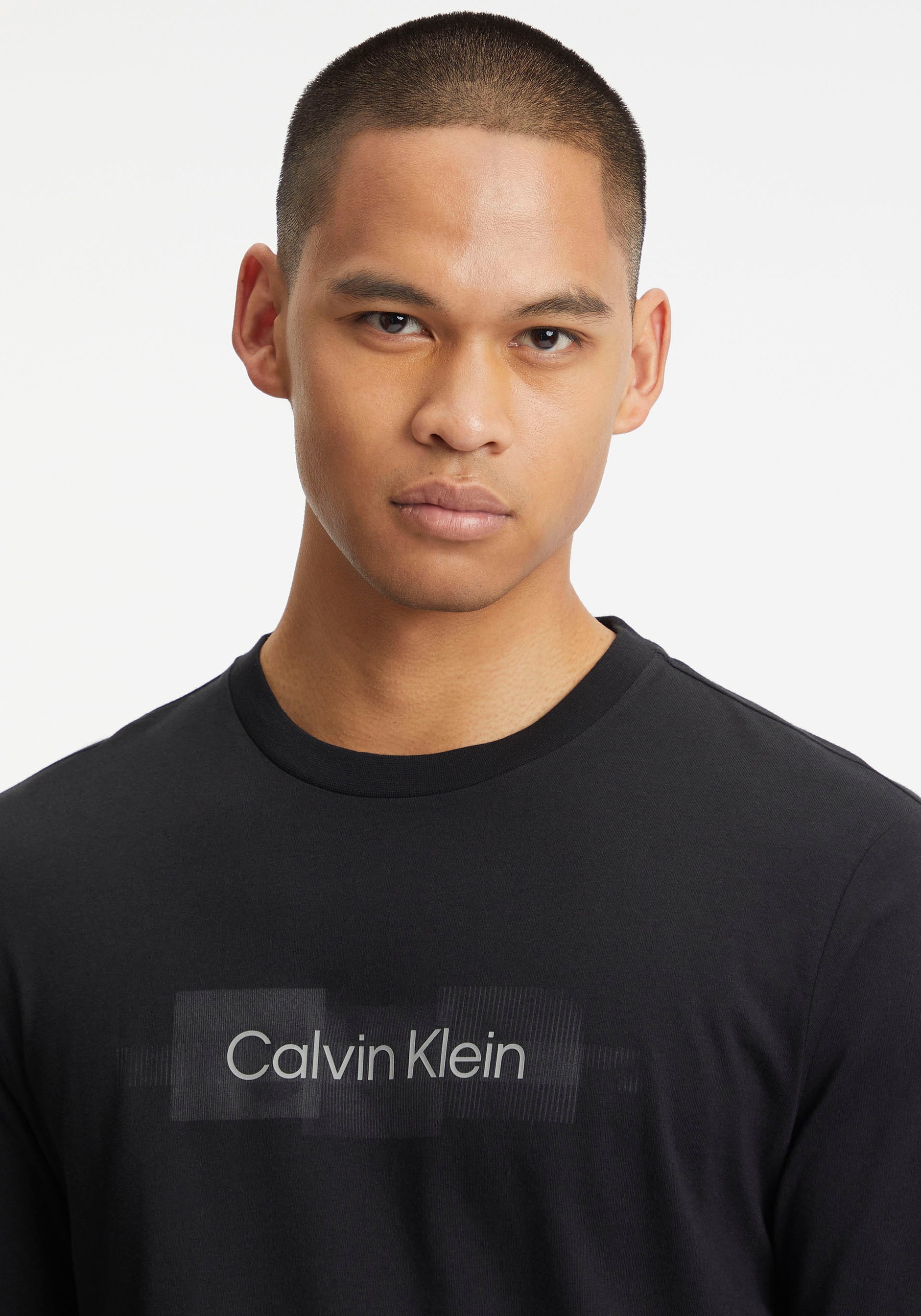 Calvin Klein Longsleeve »BOX STRIPED LOGO LS T-SHIRT«, mit Logoprint auf  der Vorderseite bei ♕