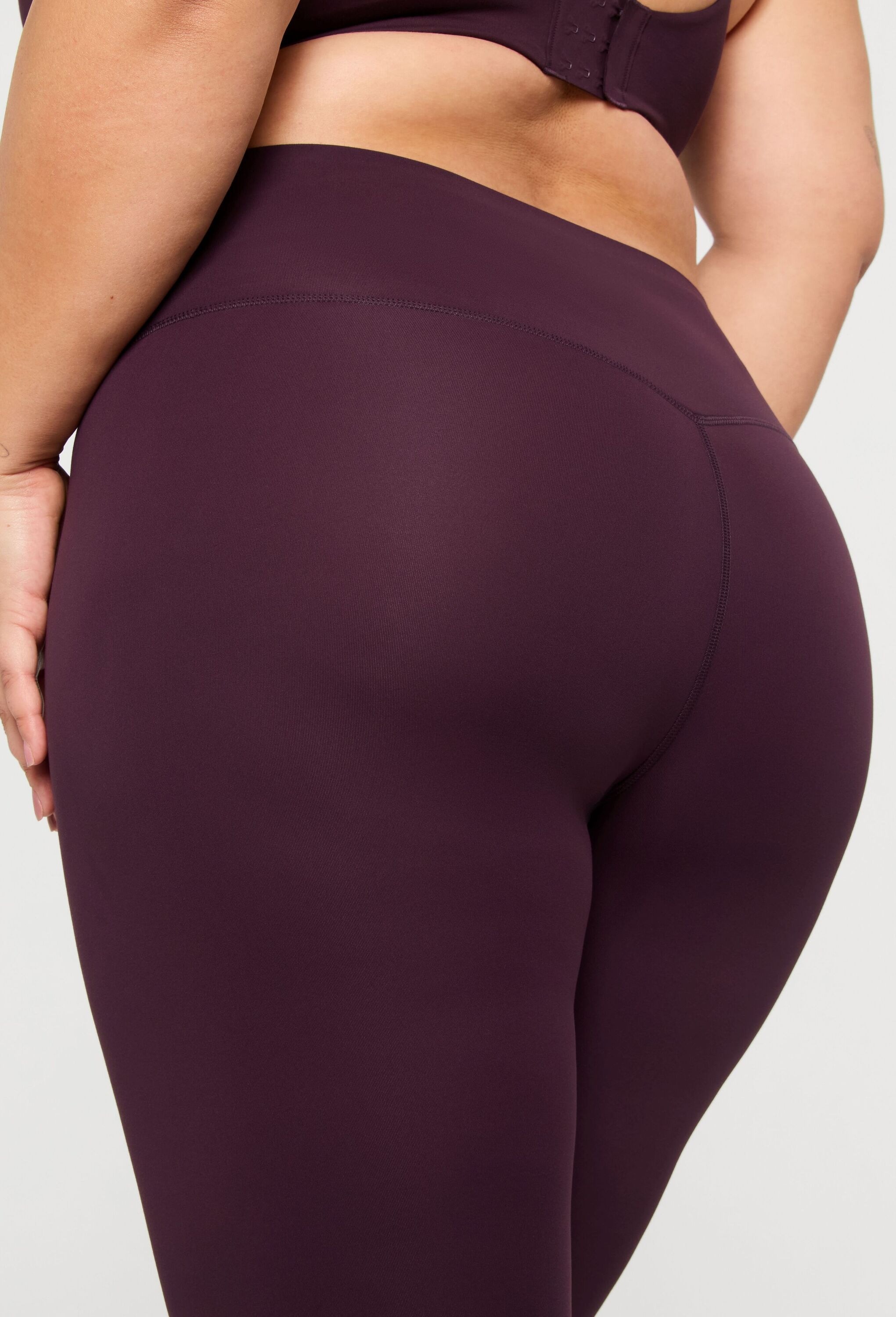Fabletics Leggings »Fabletics Leggings PURELUXE HIGH-WAISTED TLC LEGGING«  aus elastischem Material