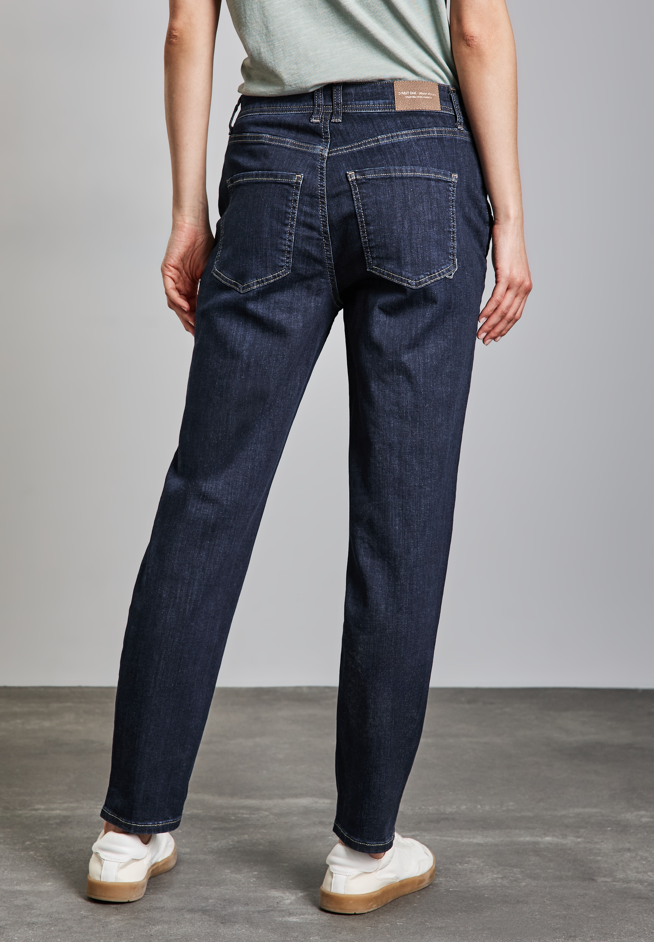 STREET ONE Stretch-Jeans »Style Denim-Mom«, mit Stretch