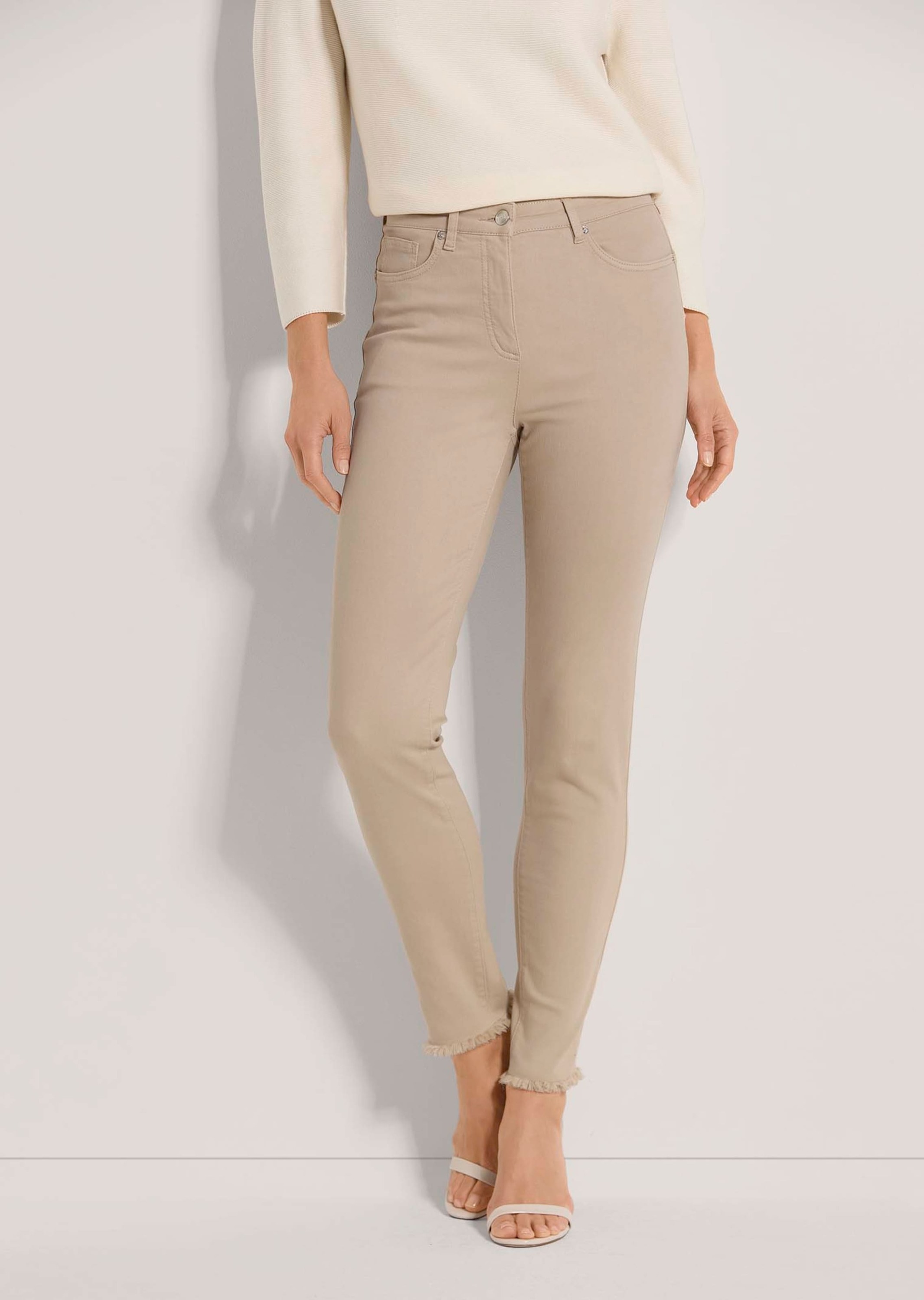 MADELEINE Regular-fit-Jeans »Jeans Jeans mit feinem Fransensaum«
