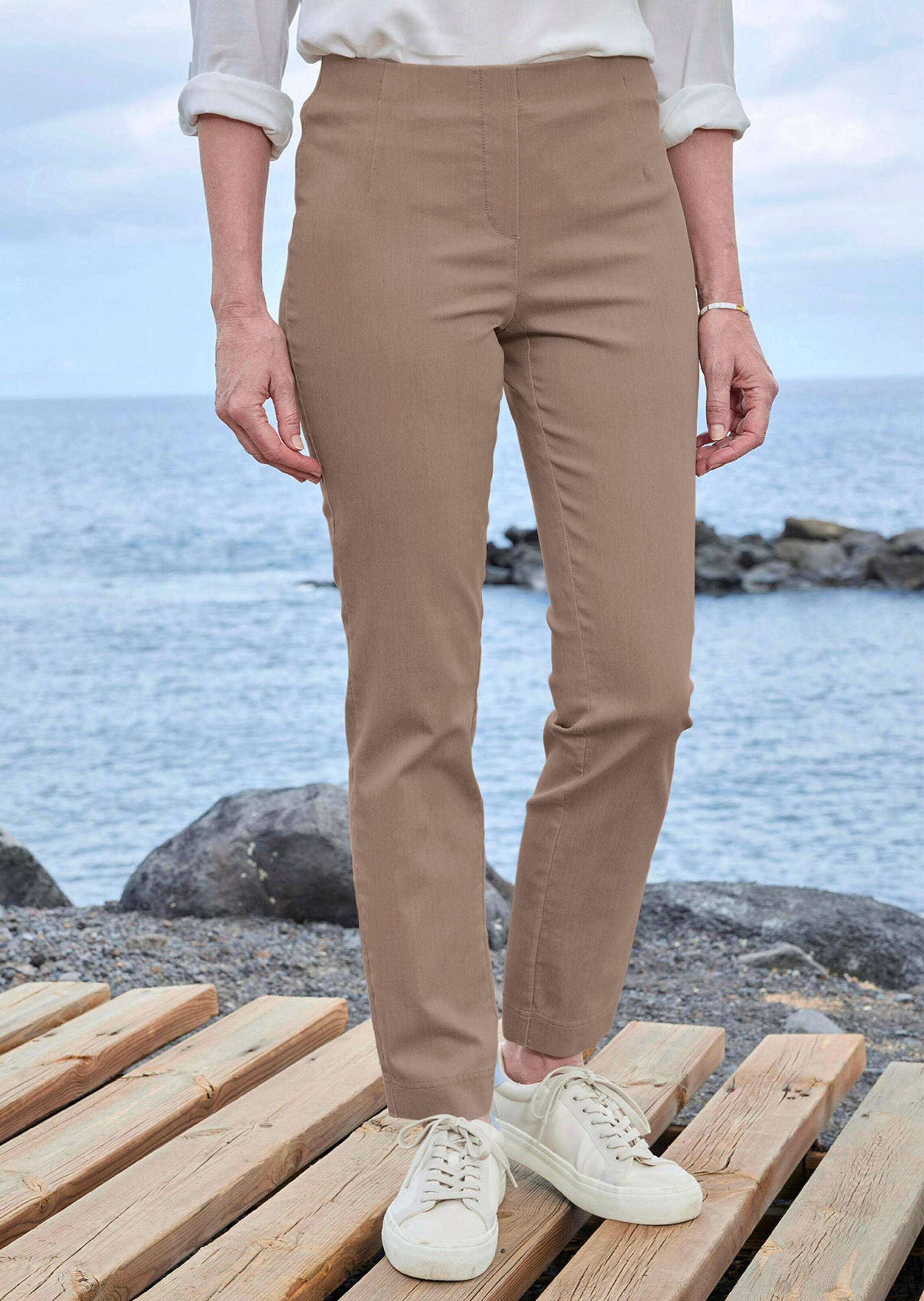 GOLDNER Chinohose »Hose LOUISA in Veloursleder-Optik«