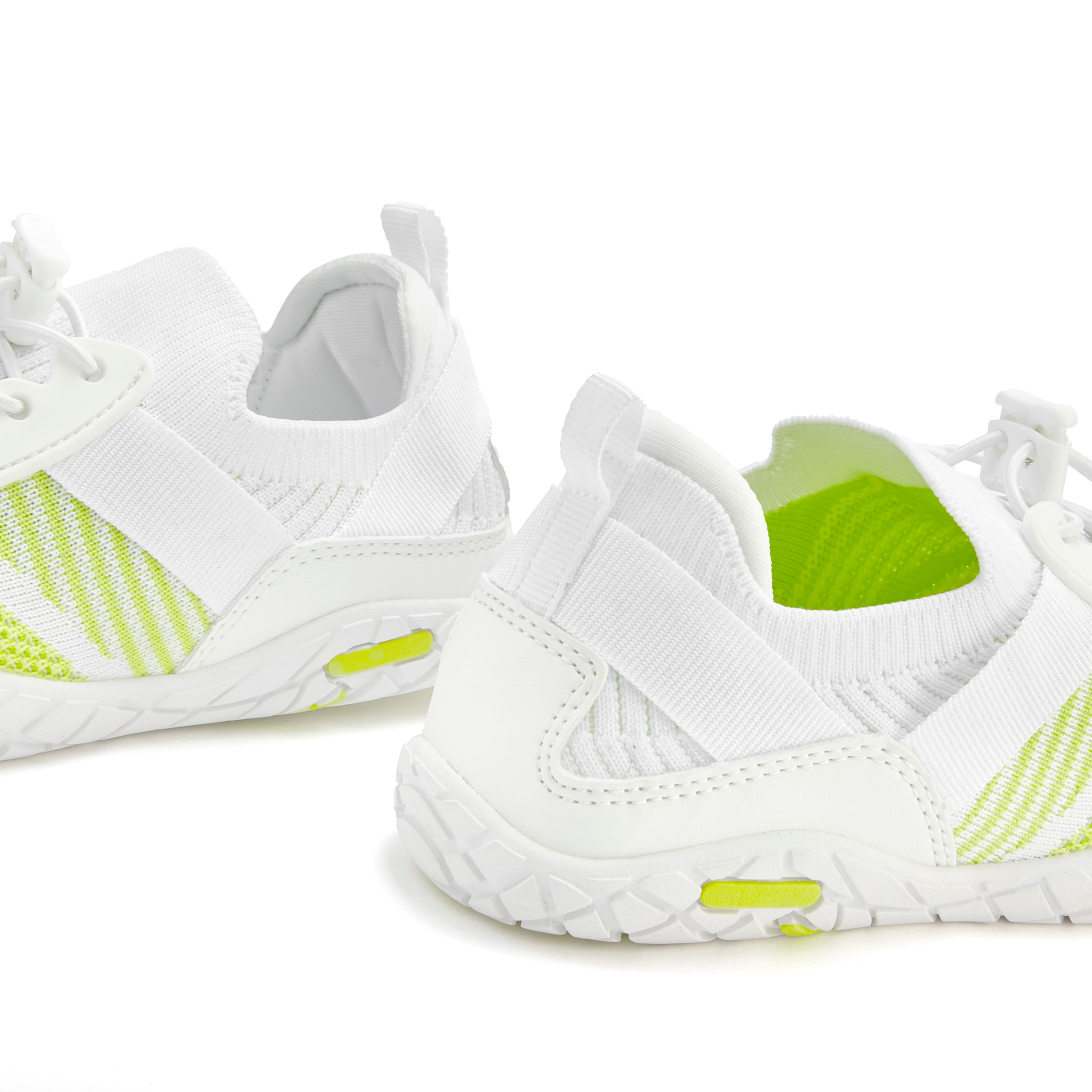 LASCANA Sneaker »Slip-On-Sneaker, Sommer Sneaker,«  Freizeitschuh, Halbschuh superleicht, flache flexible Sohle VEGAN
