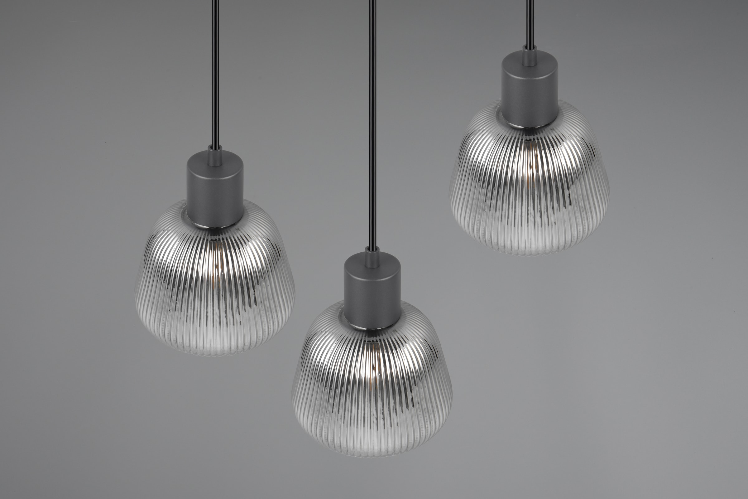 TRIO Leuchten Pendelleuchte »TARIFA, 3-flammige Hängeleuchte exkl 3xE27 max 25W, Glas Hängelampe« E27 1 Stk. warmweiß - kaltweiß höhenverstellbar max 150cm Glas in Riffeloptik und leicht verspiegelt