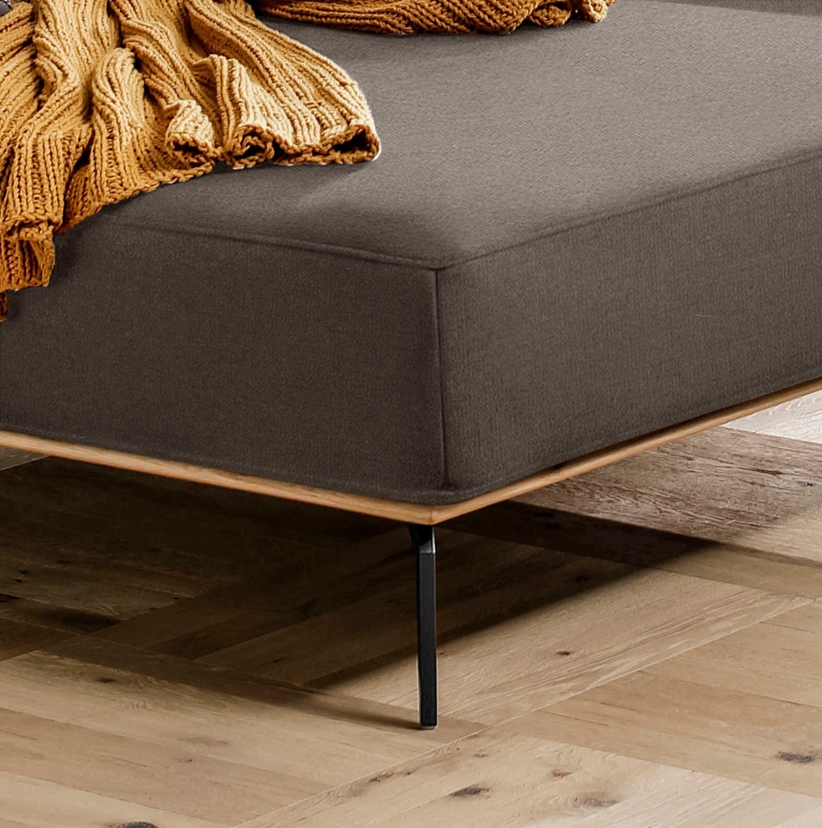 W.SCHILLIG Ecksofa »run, Designsofa mit tollem Sitzkomfort, bequem, L-Form«, mit Holzsockel, Füße in Schwarz pulverbeschichtet, Breite 279 cm