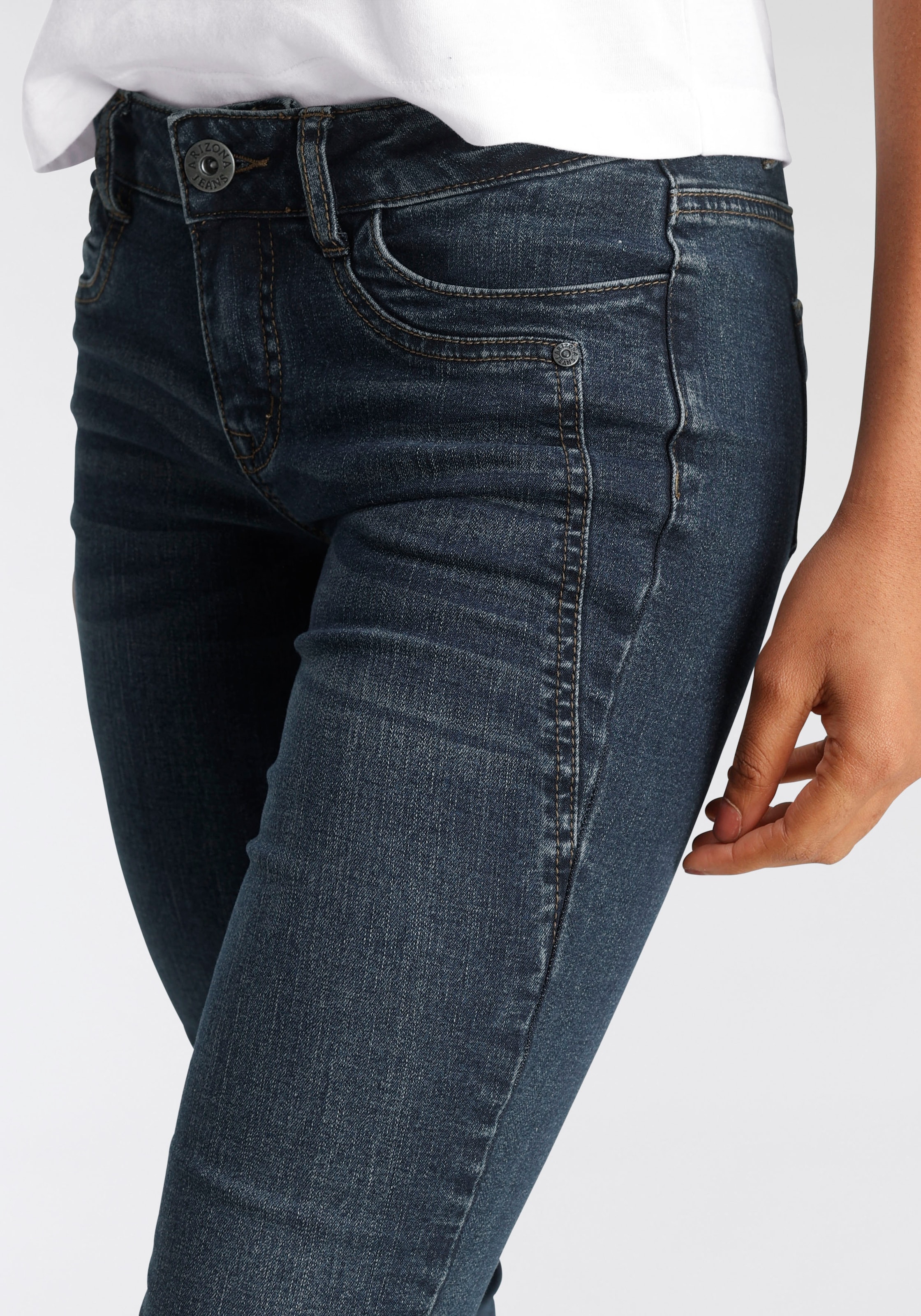 Arizona Skinny-fit-Jeans »mit Keileinsätzen«, extra-enger Beinschnitt, niedrige Leibhöhe