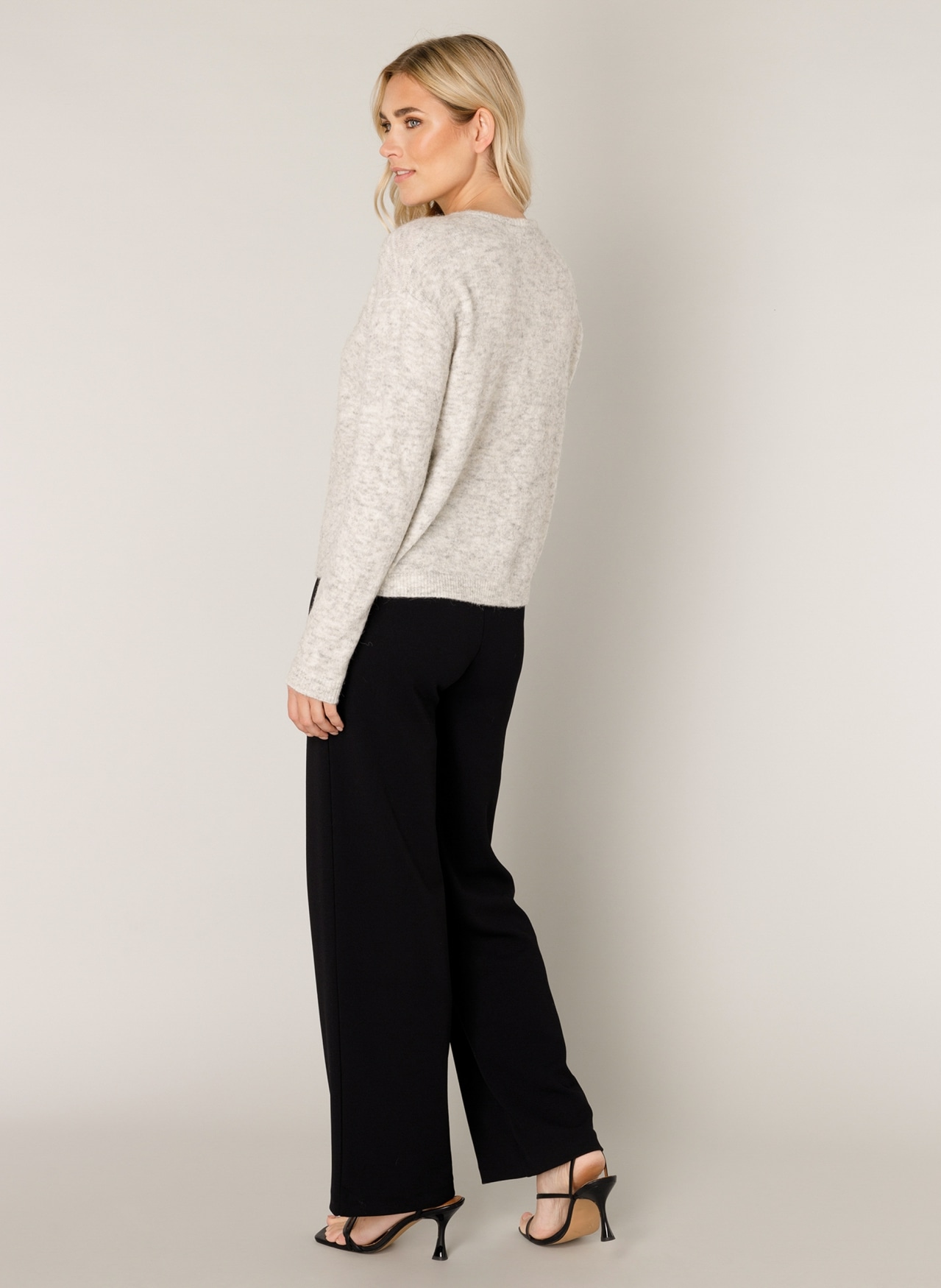 Base Level Cardigan »Yuli«, mit Woll-Anteil und Knopfleiste