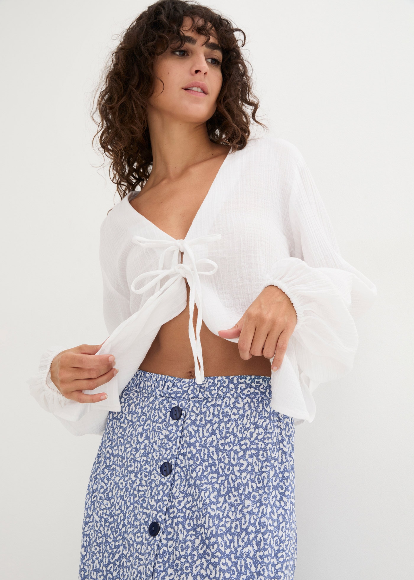 bonprix Sommerrock aus Viskose, ausgestellte Passform, grafisches Muster, mit Gummizug