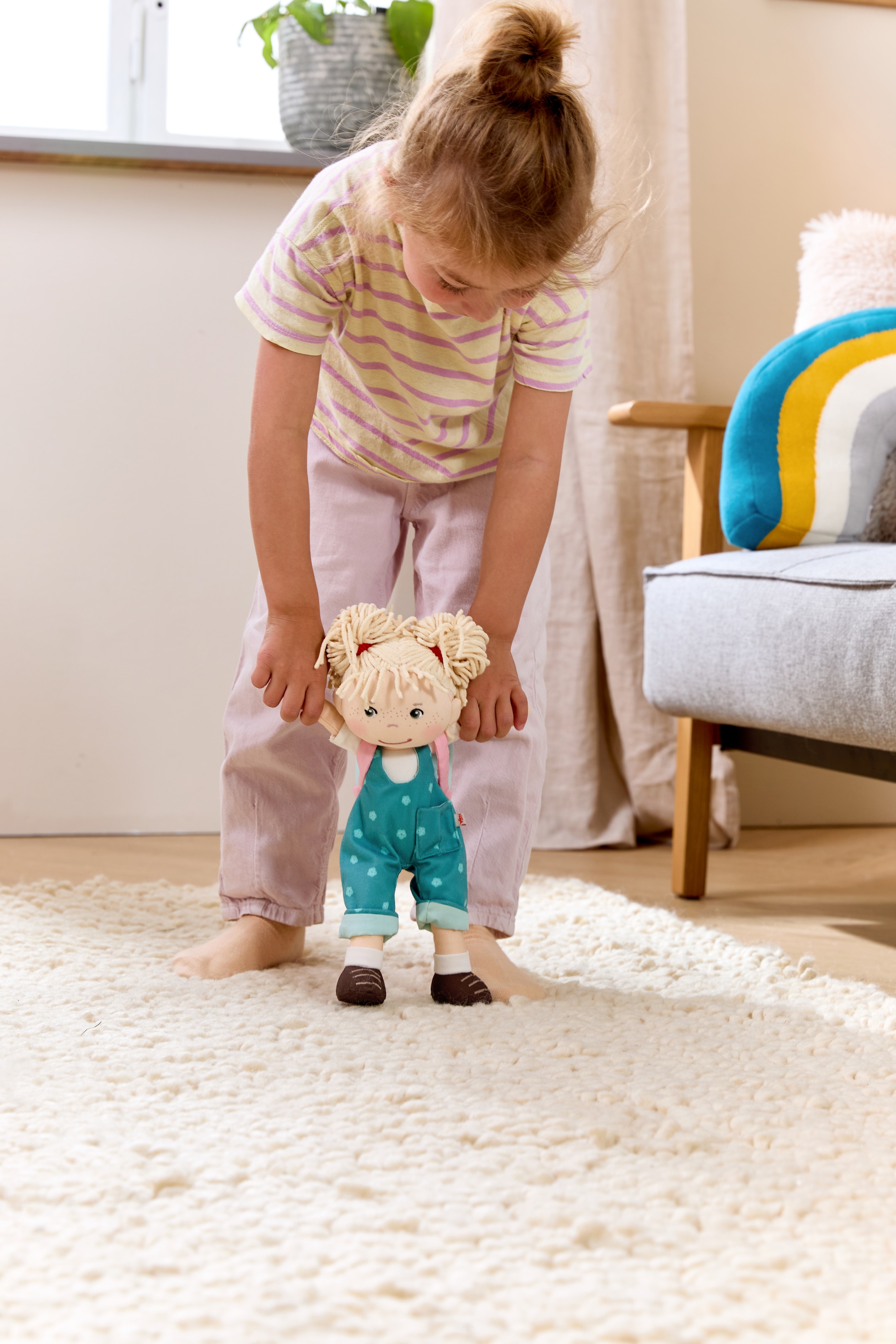 Haba Stoffpuppe »Tilli« inspiriert vom Kinderbuch "Mein Knopf, ein Universum" von Carmen Kroll