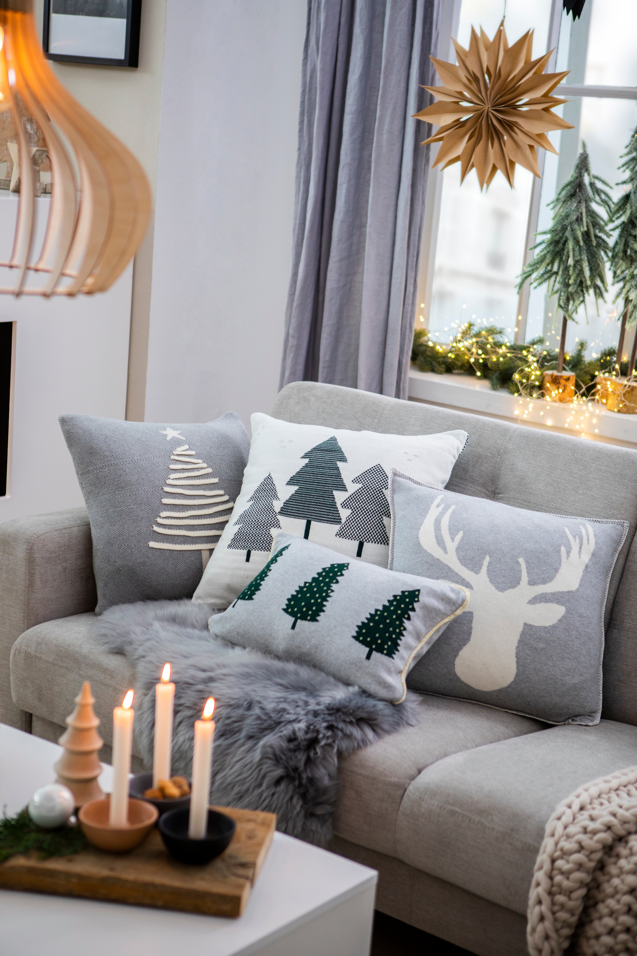 TOM TAILOR HOME Dekokissen »Knitted Shiny Tree«, Gestrickte Kissenhülle  ohne Füllung mit Weihnachtsbaum-Motiv, 1 Stück online kaufen