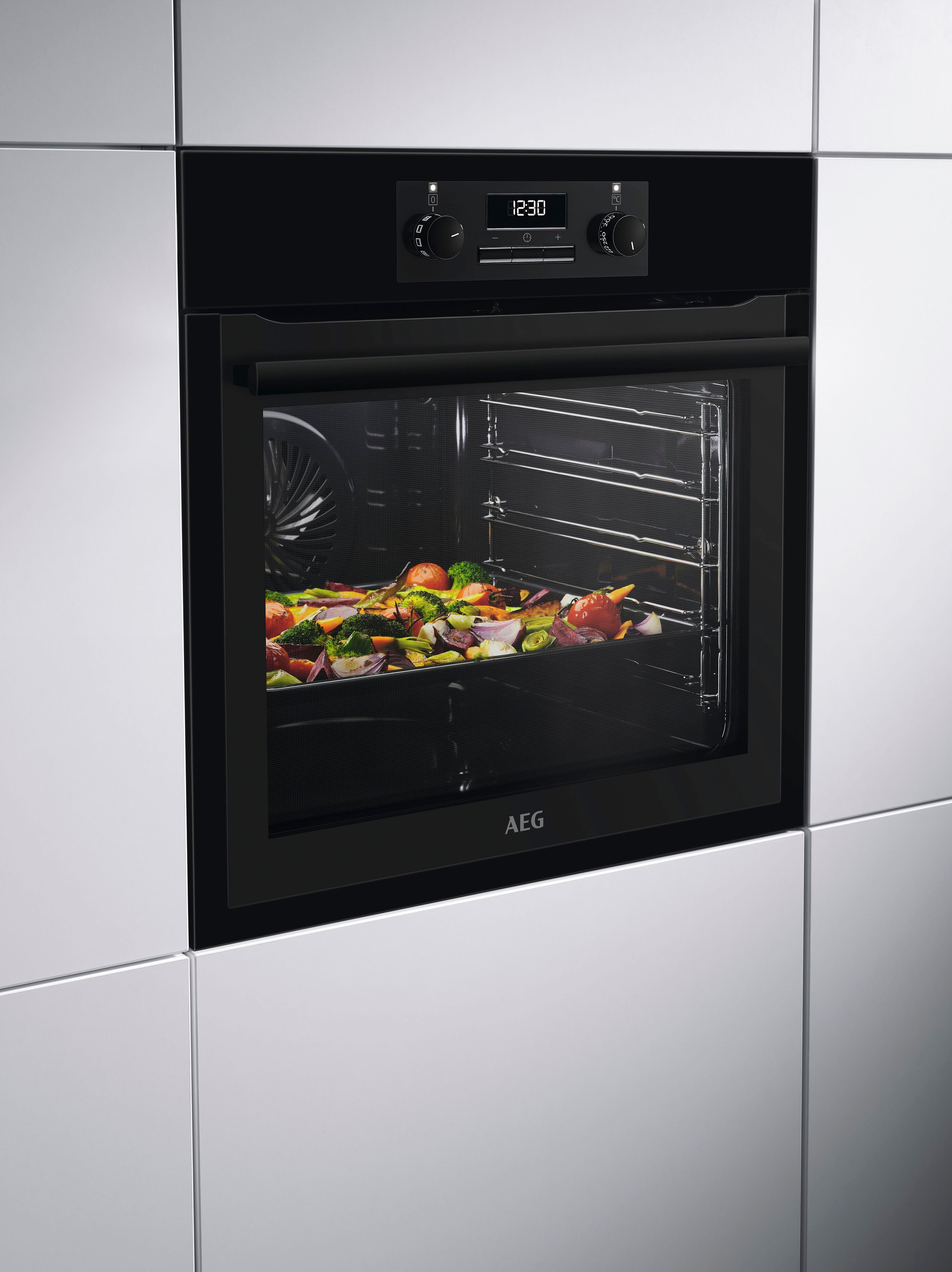 AEG Einbaubackofen 6000 »BES331110B 944 187 812«, mit 1-fach-Teleskopauszug, Aqua-Reinigungsfunktion
