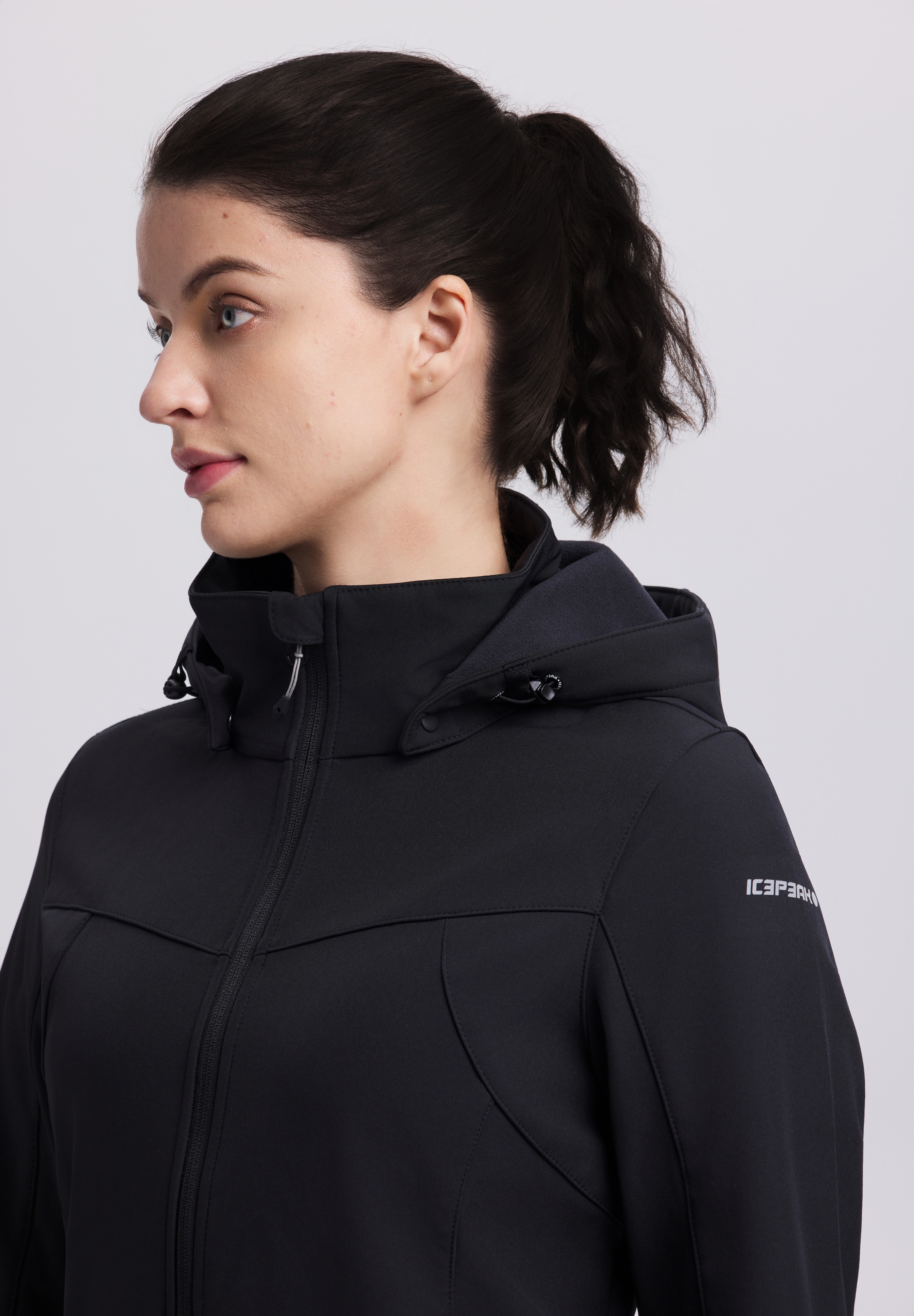 Icepeak Softshelljacke »BRENHAM« mit Kapuze winddicht, wasserabweisend, atmungsaktiv, mit abnehmbarer Kapuze