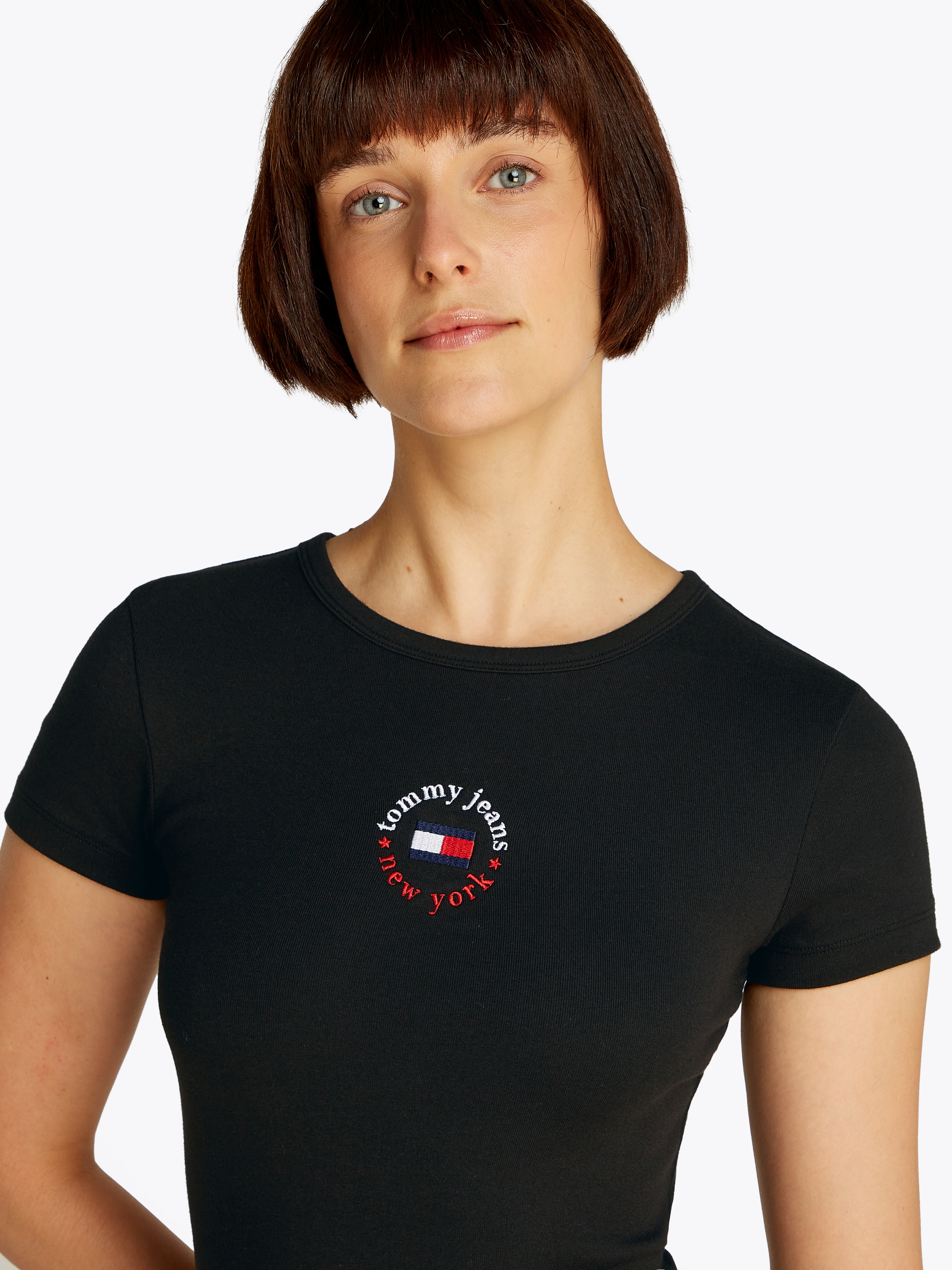 Tommy Jeans Jerseykleid »TJW BODYCON LOGO 2 DRESS«, mit Logostickerei, mit Kurzarm, in Midi-Länge