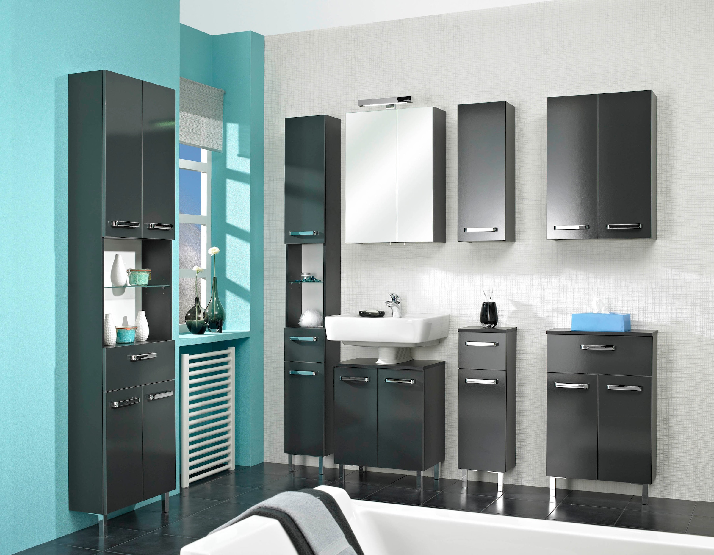 Saphir Hochschrank »Quickset Badschrank 50 cm breit, 4 Türen, 2 Nischen, 1 Schublade« Badezimmer-Hochschrank inkl. Türdämpfer, Griffe in Chrom glänzend