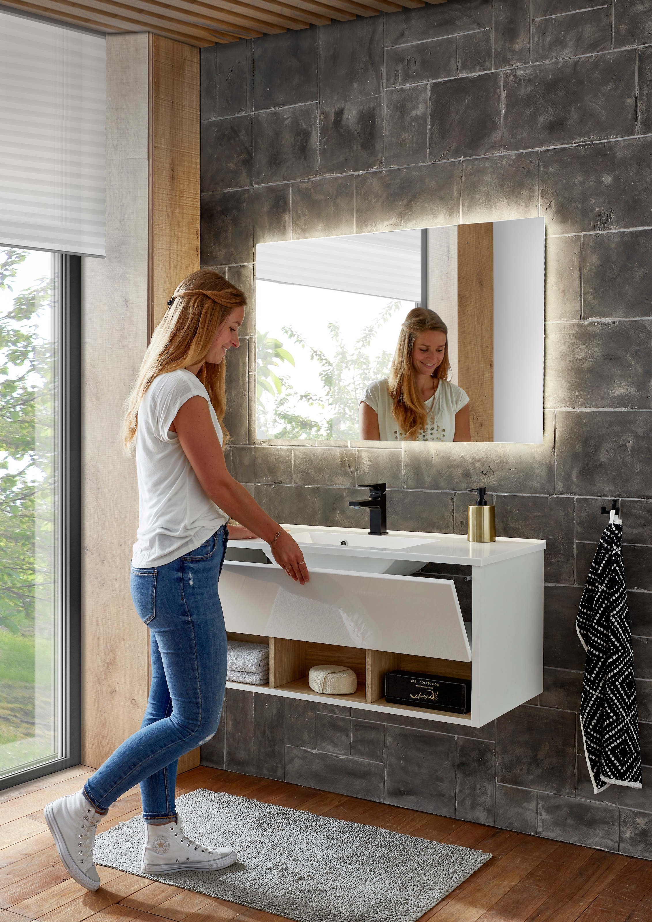 Home affaire Badmöbel-Set »Studio Line, Bad im modernen Design, 2-teiliges Badezimmer« in 2 Farben und 2 Spiegelformen lieferbar, 2 Stk. tlg.