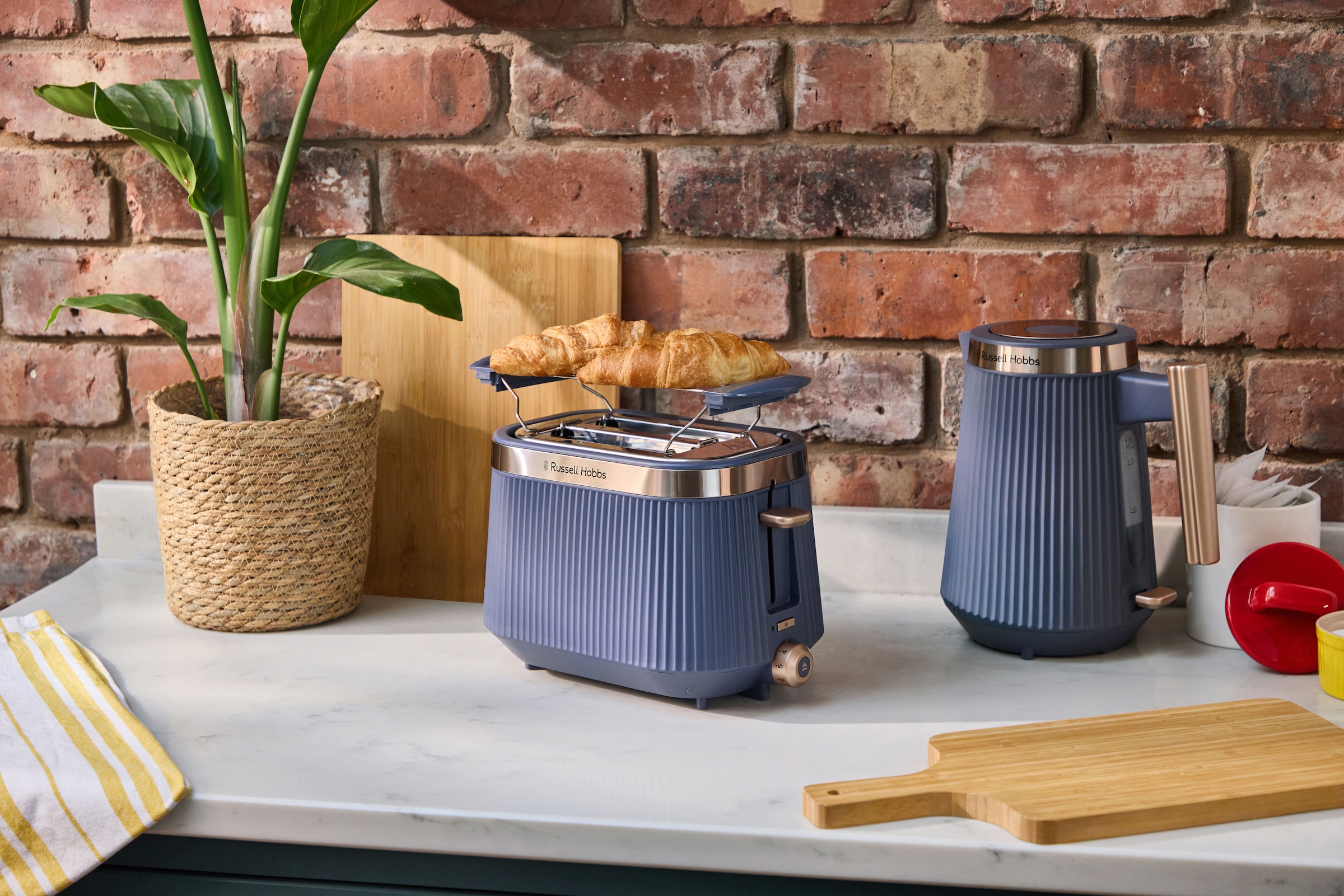 RUSSELL HOBBS Toaster »Brontë 26762-56, Soft Navy« 980 W 2 extra breite Toastschlitze