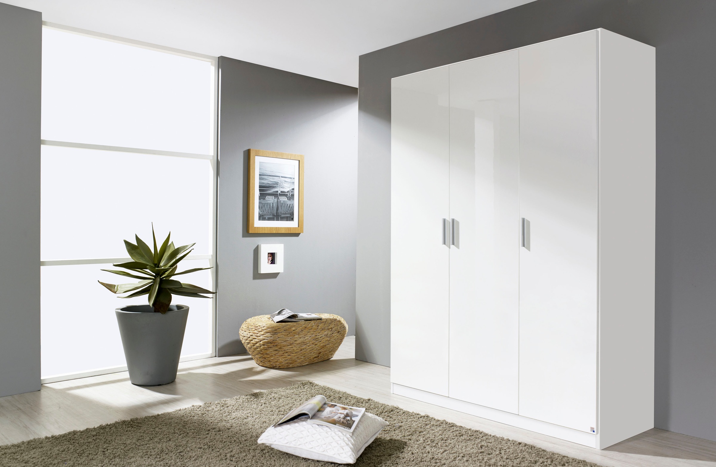 rauch Drehtürenschrank »Kleiderschrank Schrank Garderobe Schlafzimmerschrank CELLE«, in 4 Breiten und 2 Höhen, optional mit Schubkästen MADE IN GERMANY