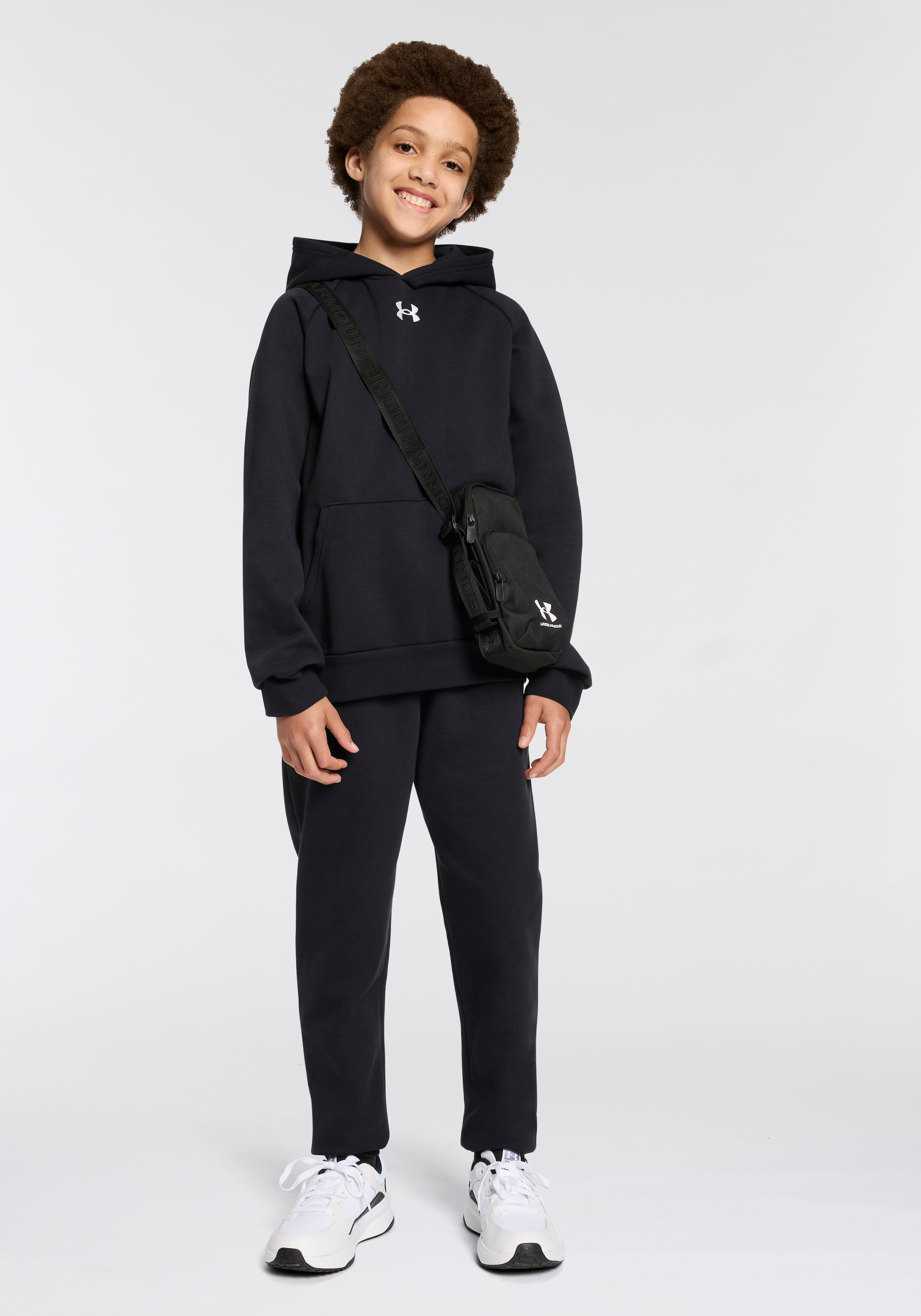 Under Armour® Kapuzensweatshirt »Rival«, mit Bündchen am Rumpfabschluss, hoch geschlossener Ausschnitt
