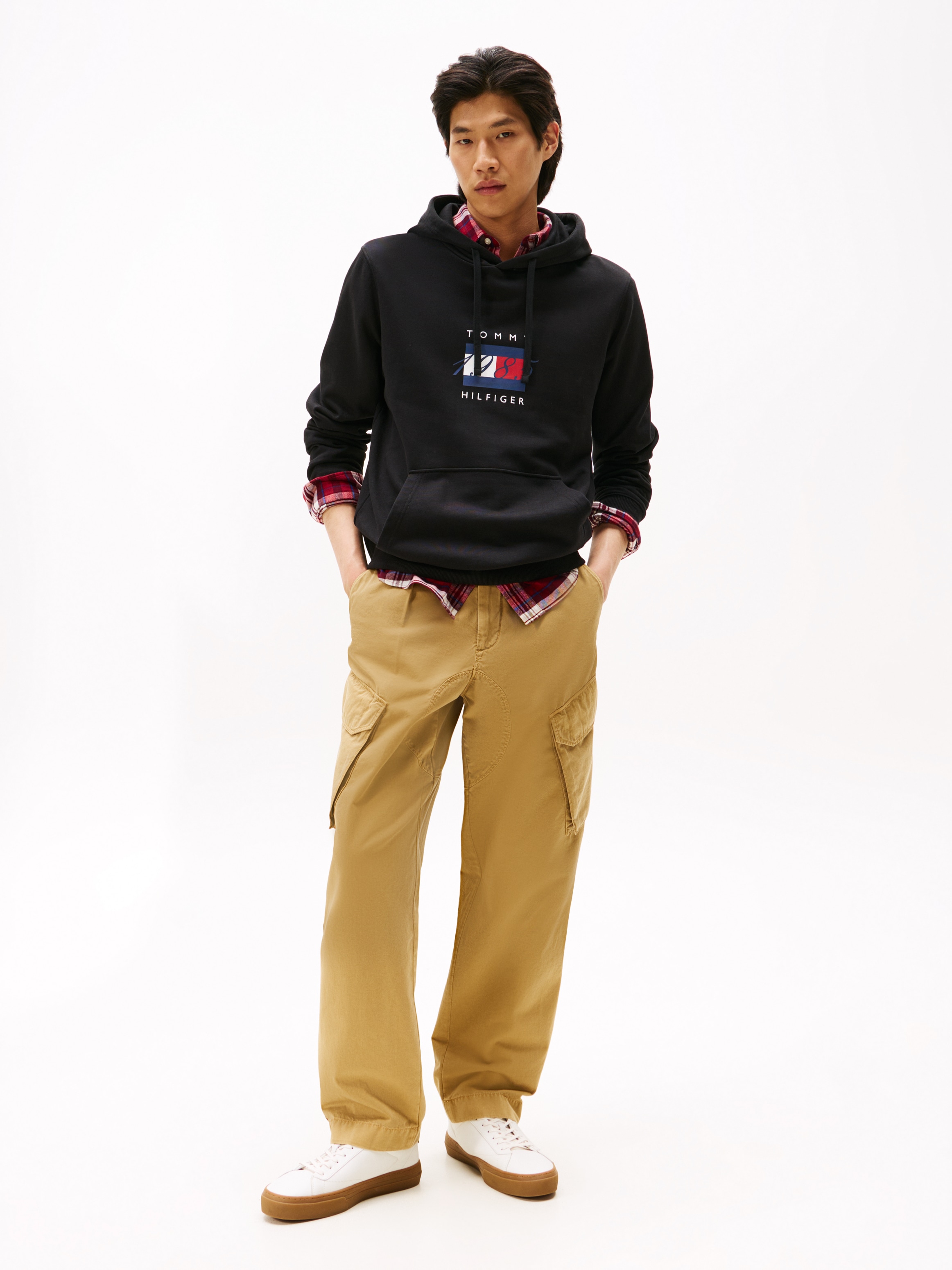 Tommy Hilfiger Kapuzensweatshirt »LINEAR FLAG GRAPHIC«, Regular Fit, Hoodie, Kapuze mit Tunnelzug
