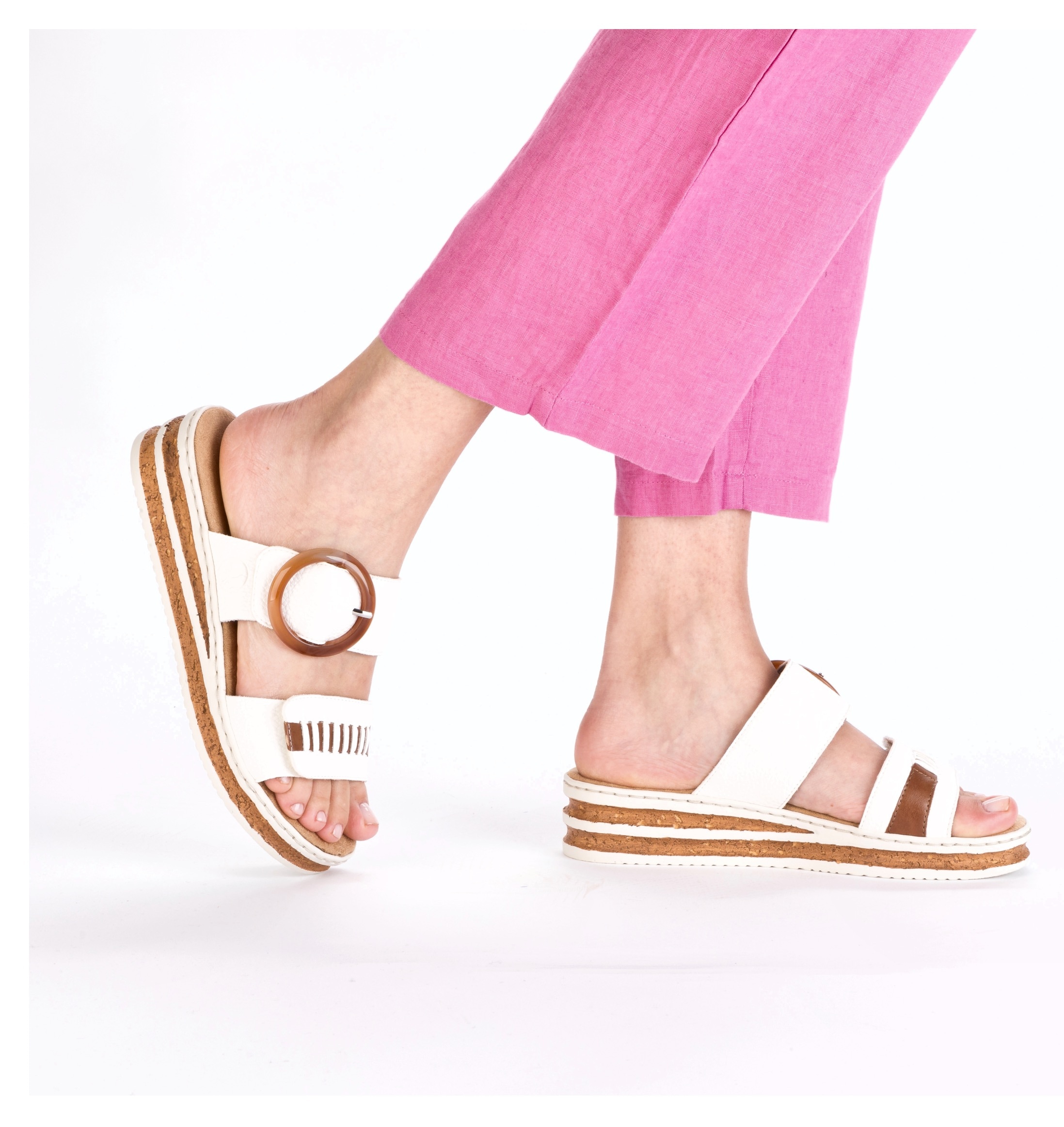 Rieker Keilpantolette, Sommerschuh, Strandschuh mit regulierbaren Klettverschlüssen