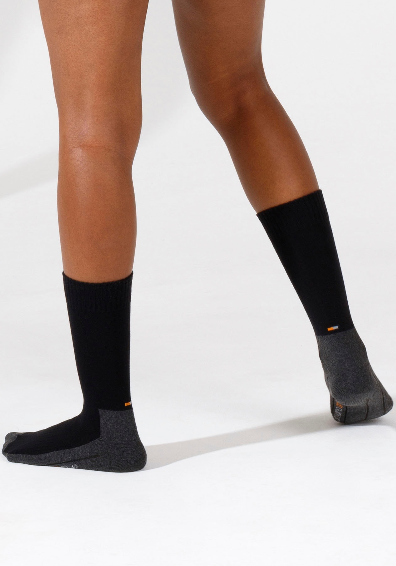 Camano Sportsocken »function«, (4 Paar), mit feuchtigkeitsregulierendem Material