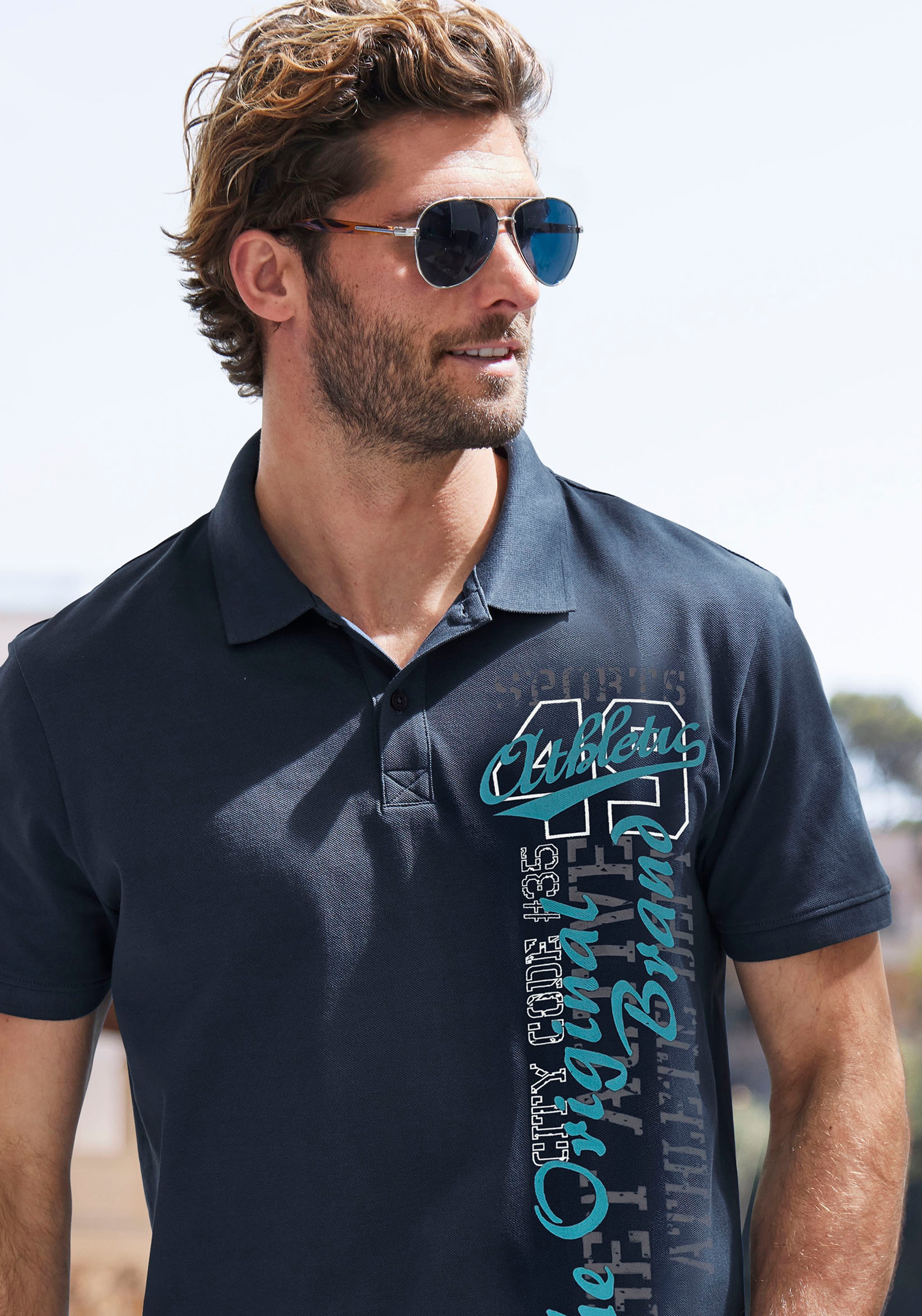 John Devin Poloshirt, mit großem Druck vorn aus Baumwoll-Piqué