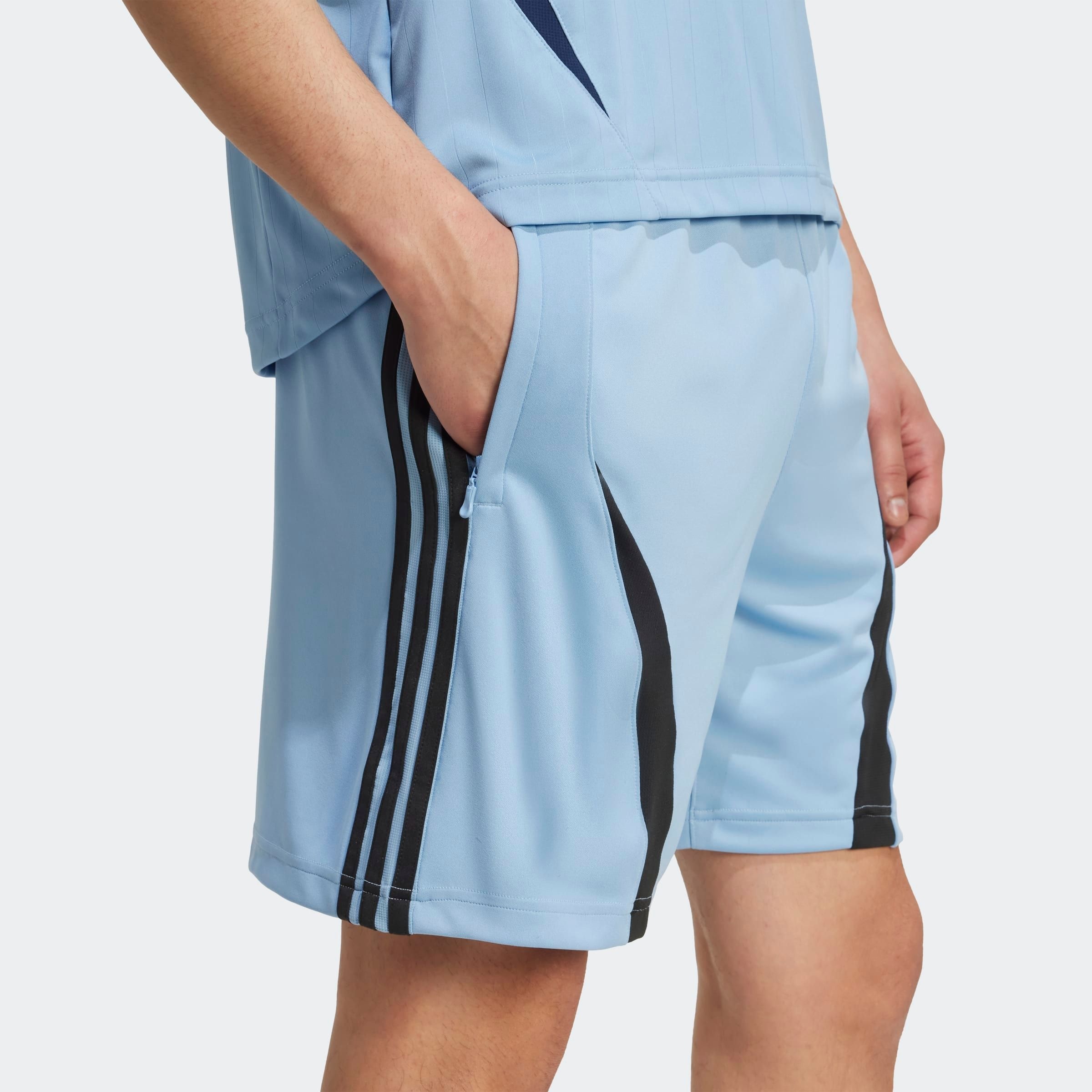adidas Originals Shorts »TEAMGEIST ADICOLOR«  aus weichem Doppelstrick, Obermaterial aus Polyester
