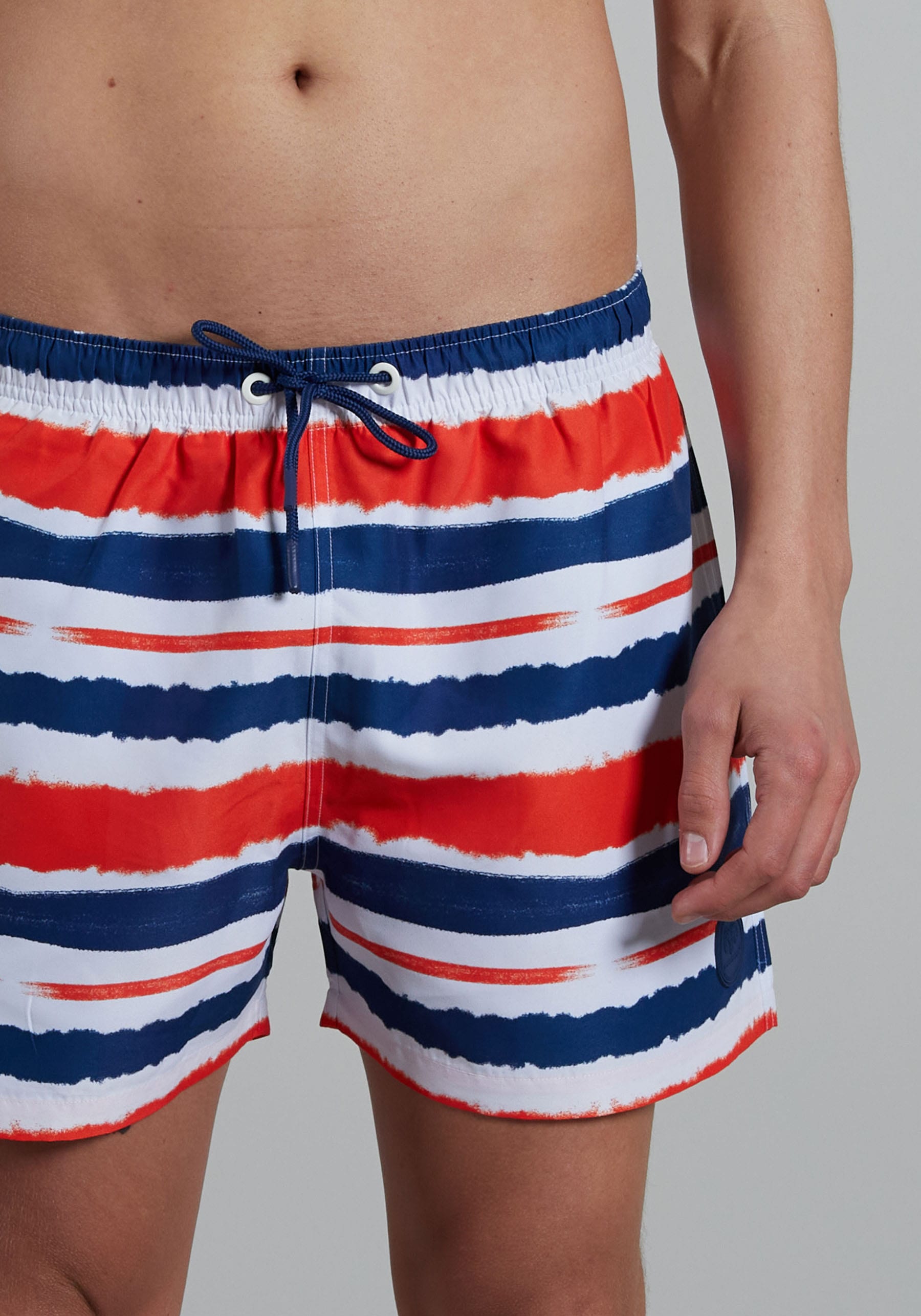 CECEBA Badeshorts, mit tollem Print für warme Sommertage