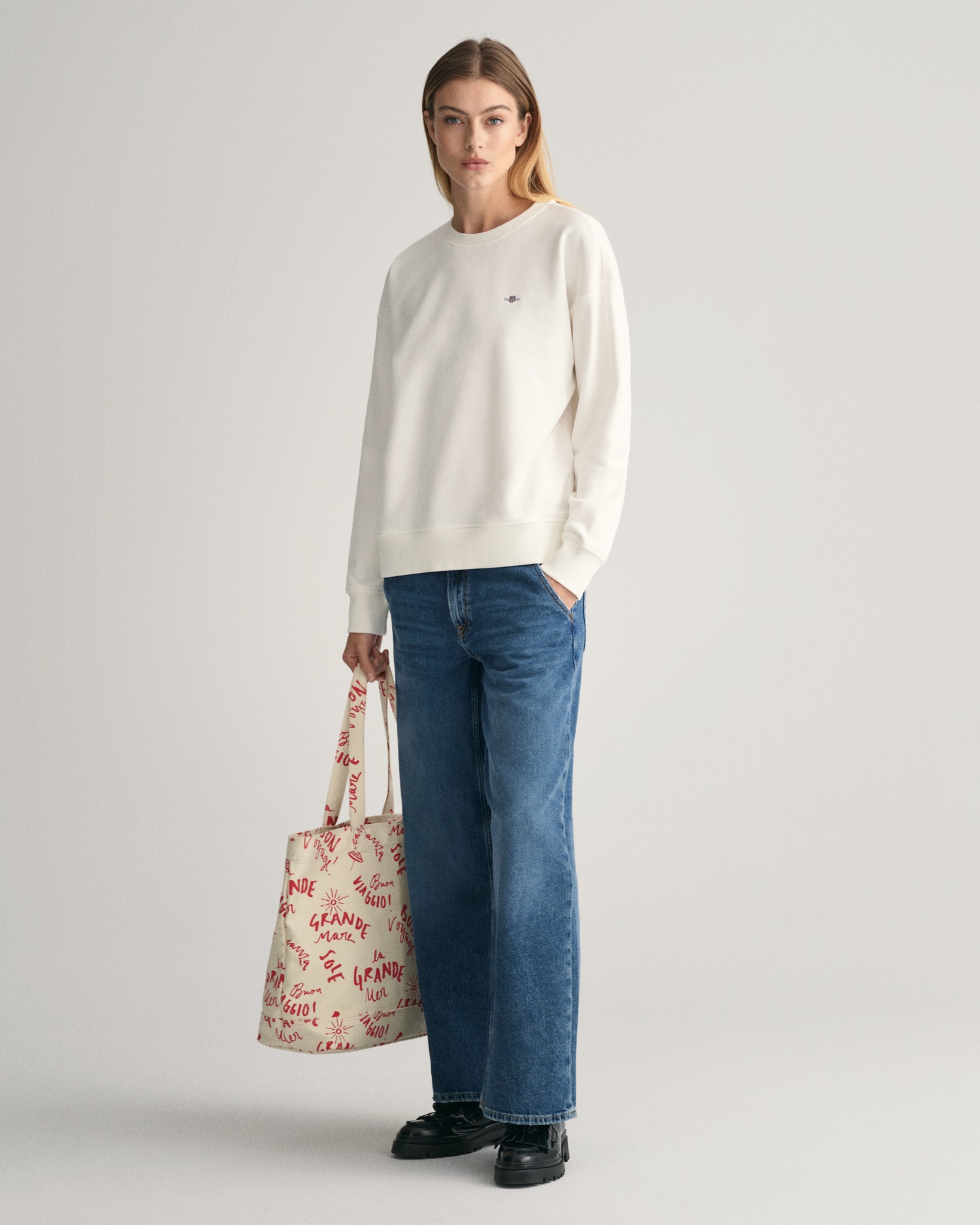 Gant Sweatshirt »SHIELD C-NECK SWEAT«, Grafische GANT-Stickerei auf der Brust
