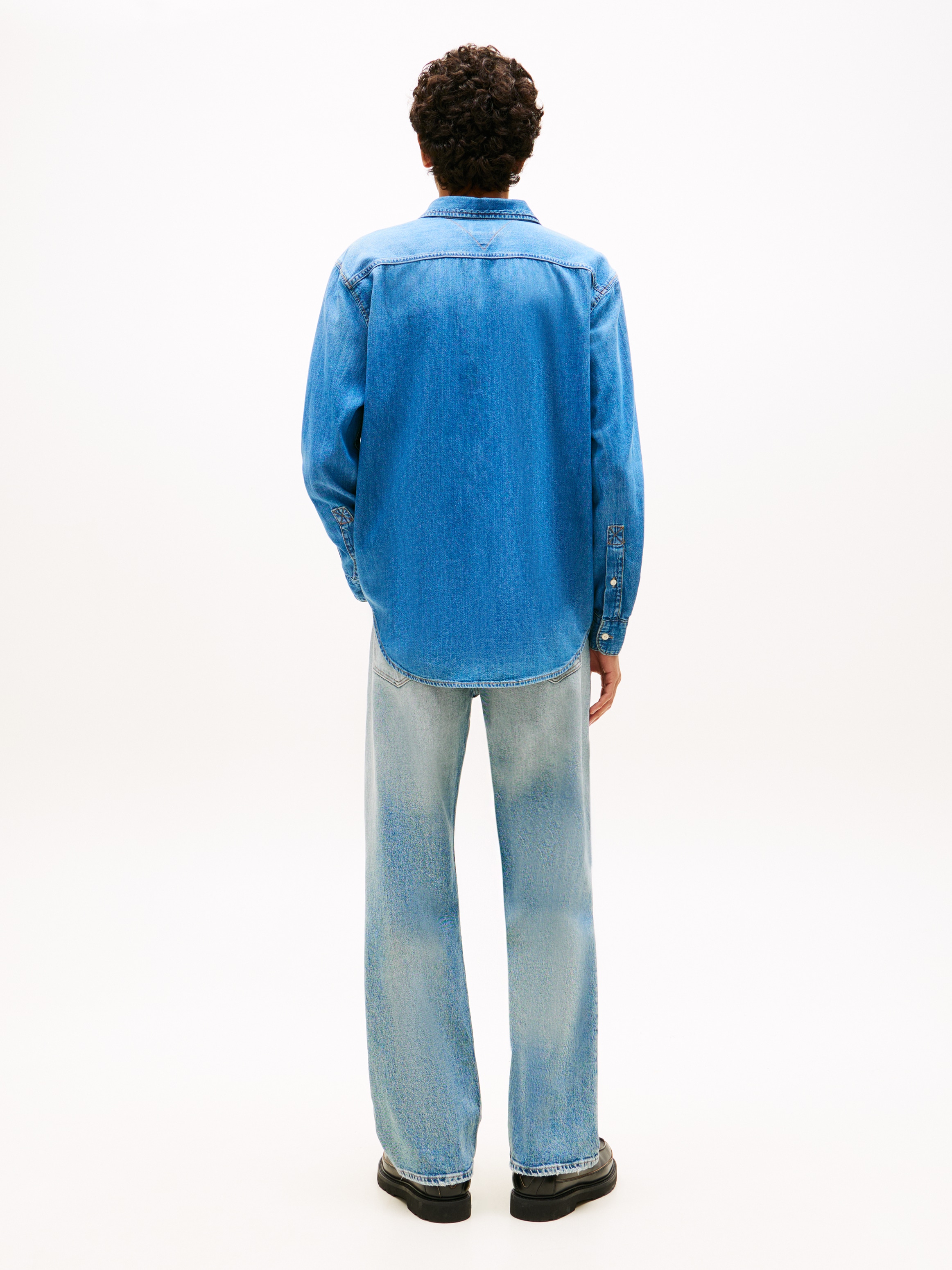 Tommy Jeans Jeanshemd »RELAXED DENIM SHIRT« Relaxed fit mit Brusttaschen