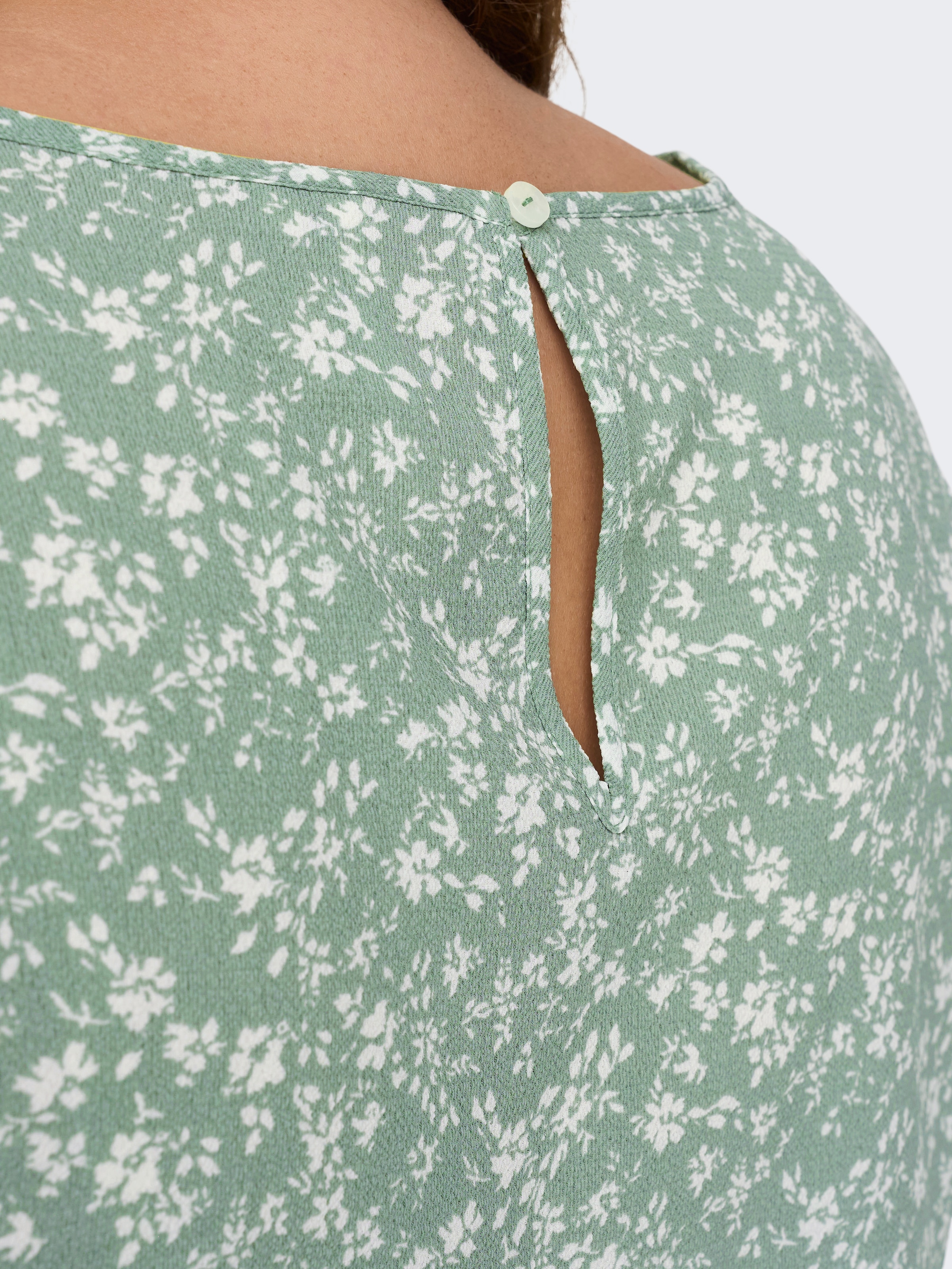 ONLY CARMAKOMA Shirtbluse »CARVICA SS TOP WVN NOOS« Materialmix, regular fit