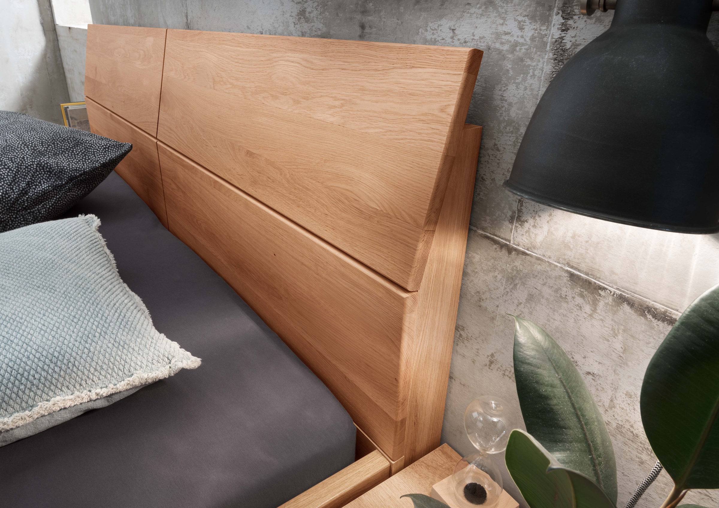 WIEMANN Holzbett »Cardiff, Bettgestell, Bettrahmen, teilmassiv Erle«, (Belastbarkeit 110/220 Kg, 4-fache höhenverstellbar, MADE IN GERMANY), Kopf- und Fußteil aus Massivholz in Erle, verschiedene Größen