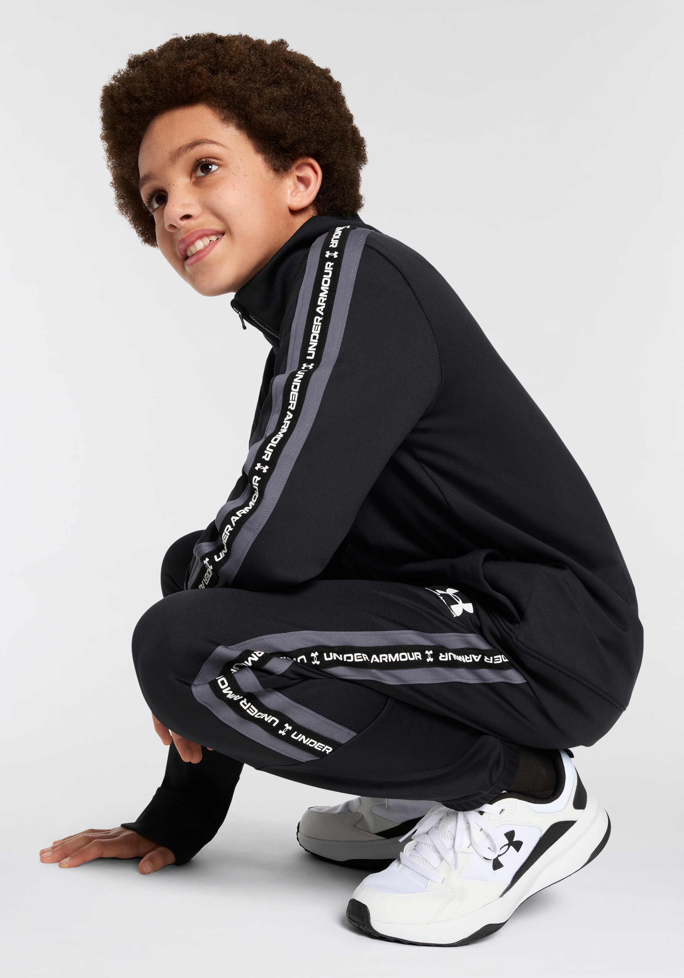 Under Armour® Trainingsanzug »UA B ICON KNIT TRACKSUIT«, 1 Stk.
