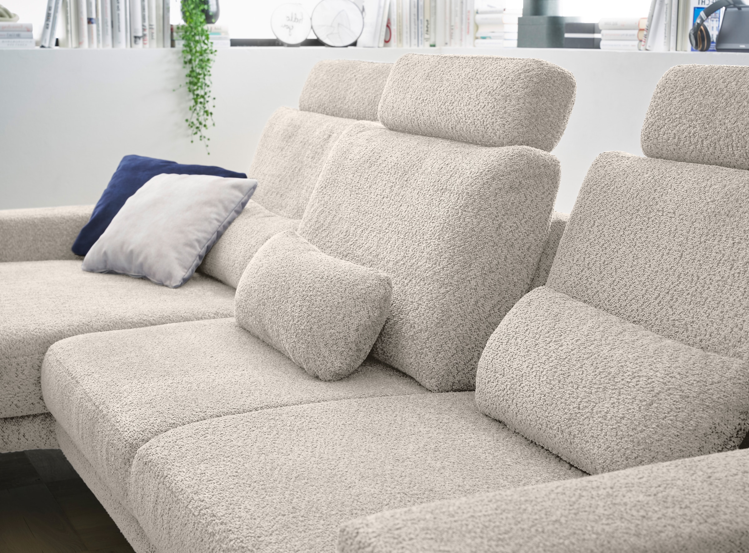 set one by Musterring Ecksofa »SO 3600, inkl motor. Sitztiefenverstellung, Kopfstützen, Nierenkissen«, Sitzhöhe 42 cm, Kaltschaum, Breite 293 x Tiefe 180 cm, Kama sand