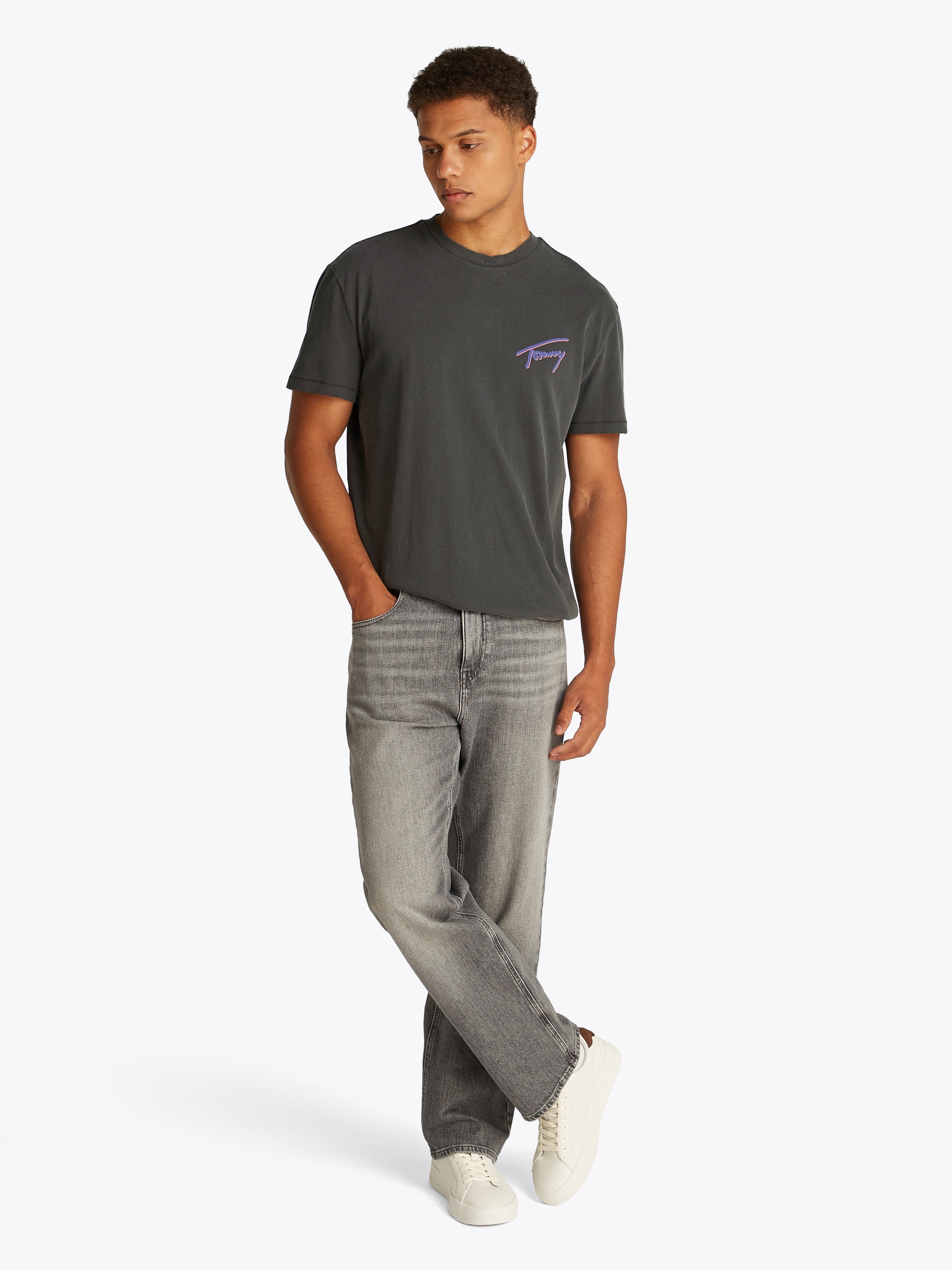 Tommy Jeans T-Shirt »TJM RLX FADED GRAPHIC TEE EXT«, mit großem Rückendruck