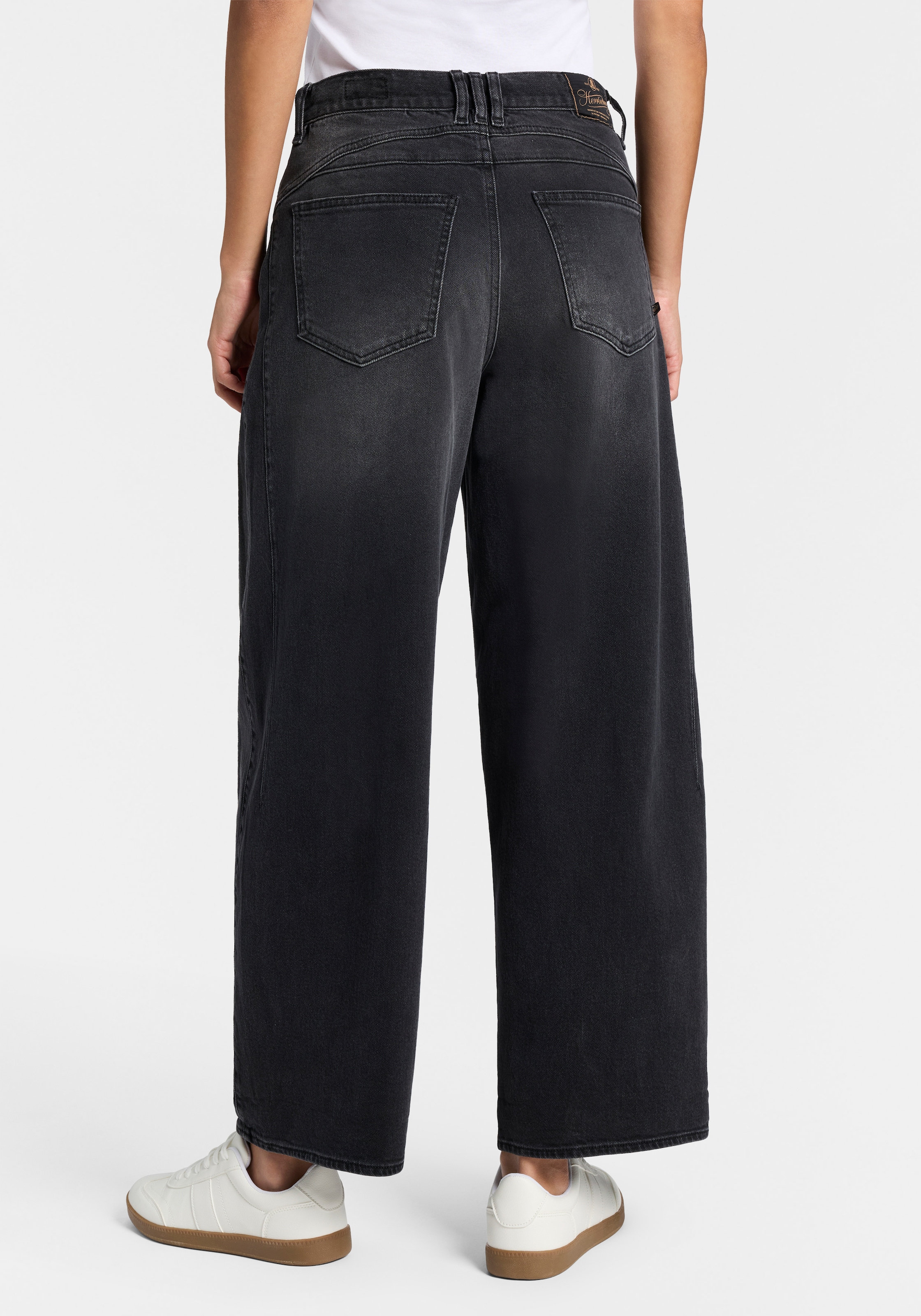 Herrlicher Loose-fit-Jeans »Barrow Denim Black« aus leichtem Denim, Barrel Look