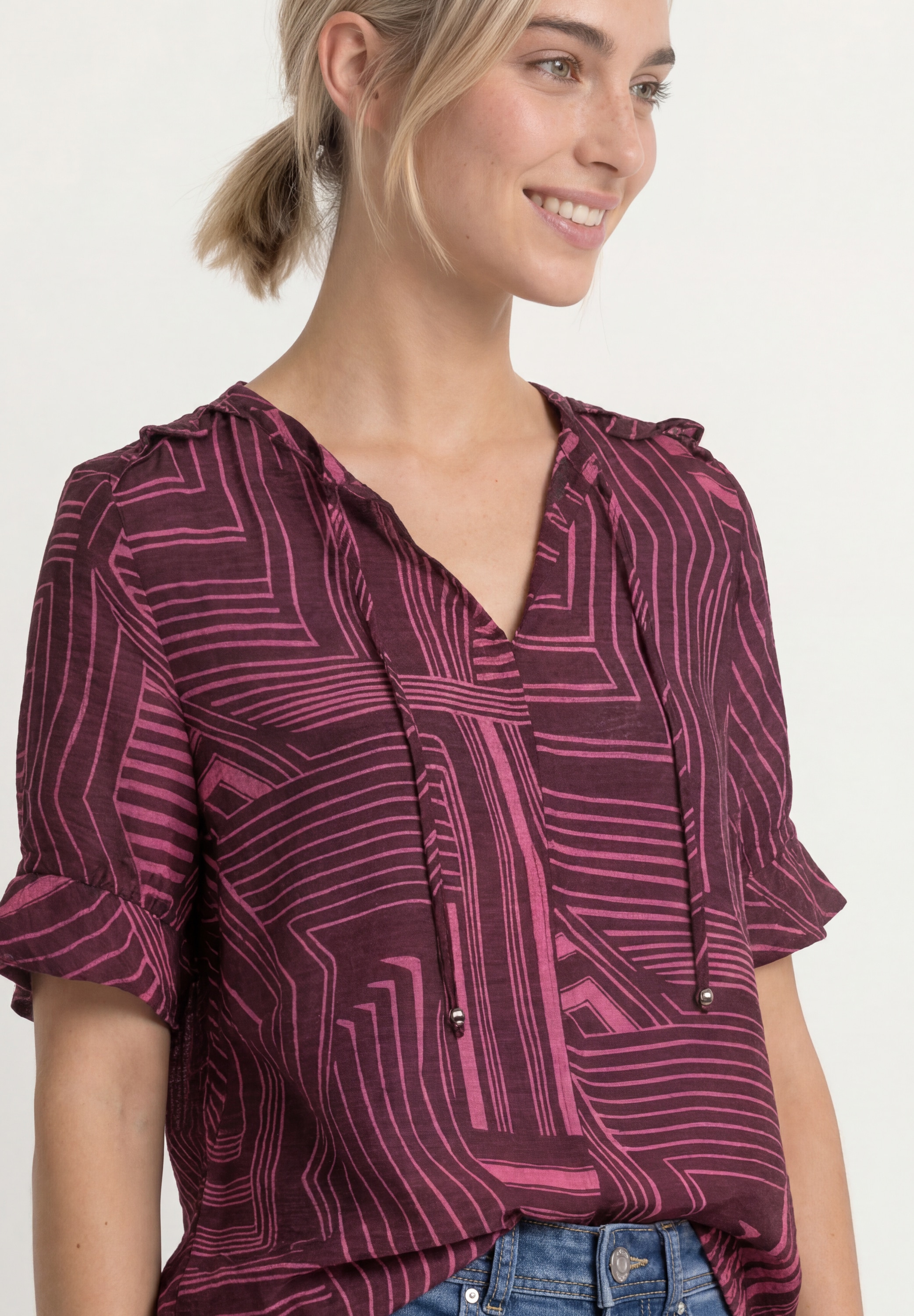 STREET ONE Kurzarmbluse Kurzarm Tunika-Sommerbluse mit grafischem Muster